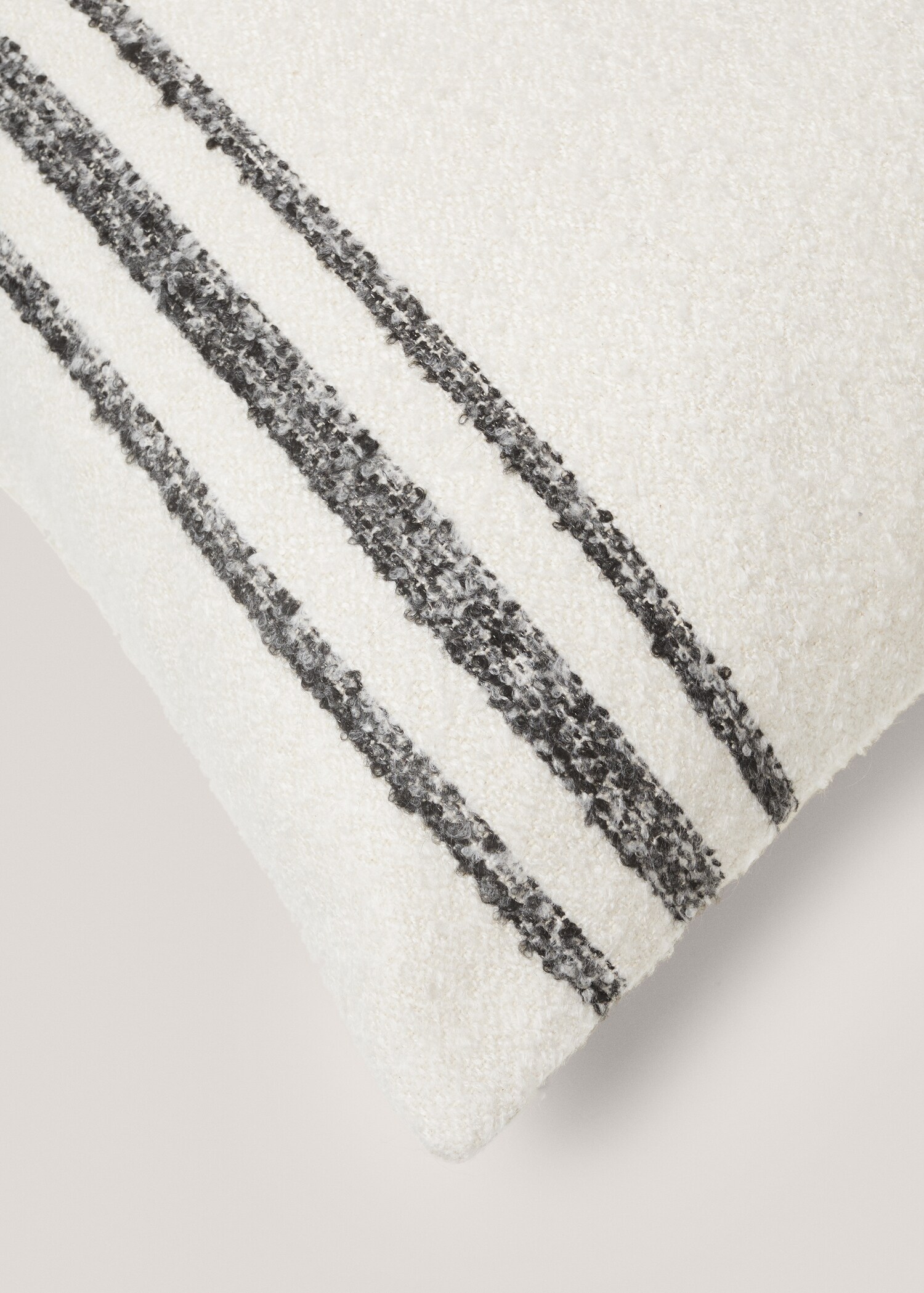 Striped cushion case 40x60cm - Details of the article 4