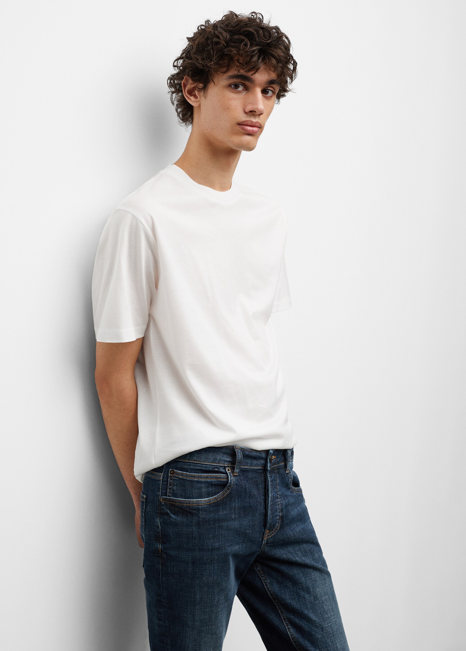 Jeans slim fit lavado medio - Plano medio