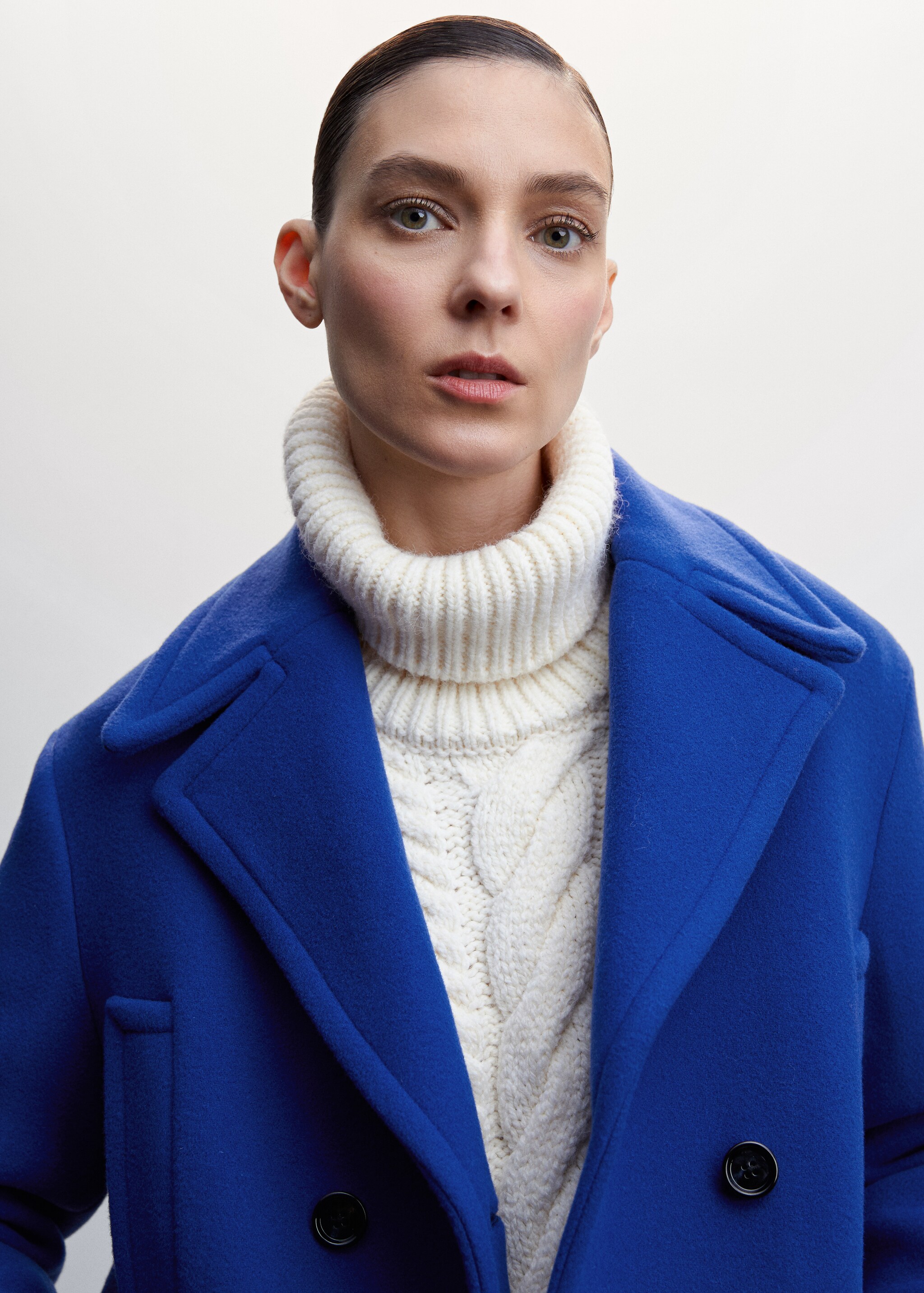 Buttoned cotton coat - Details of the article 1