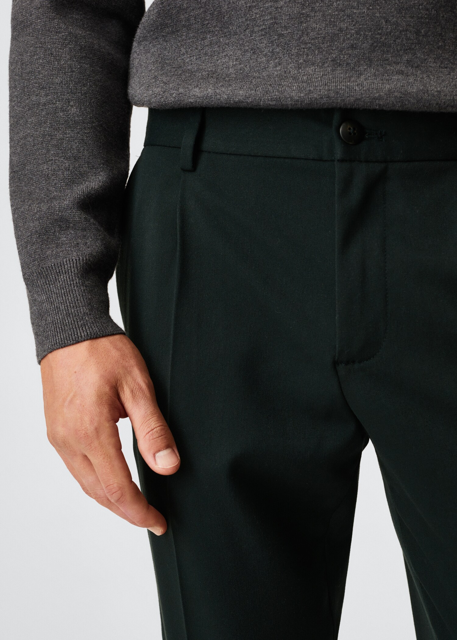 Cotton pleated pants - Details of the article 1