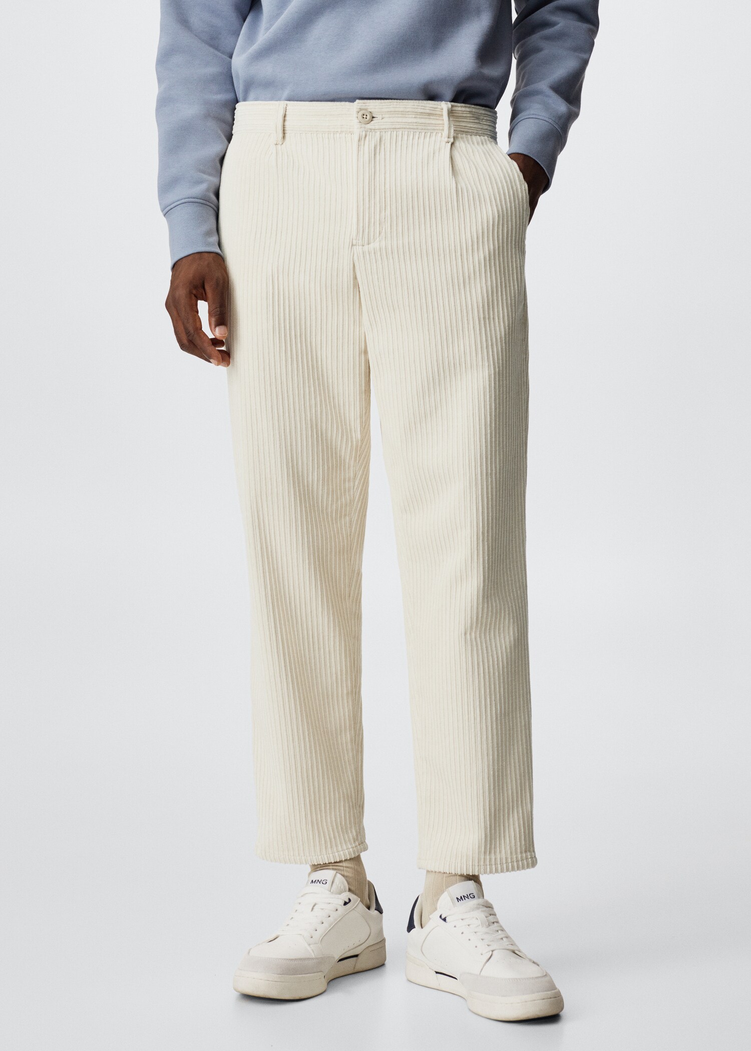 Regular Fit-Cordhose - Mittlere Ansicht