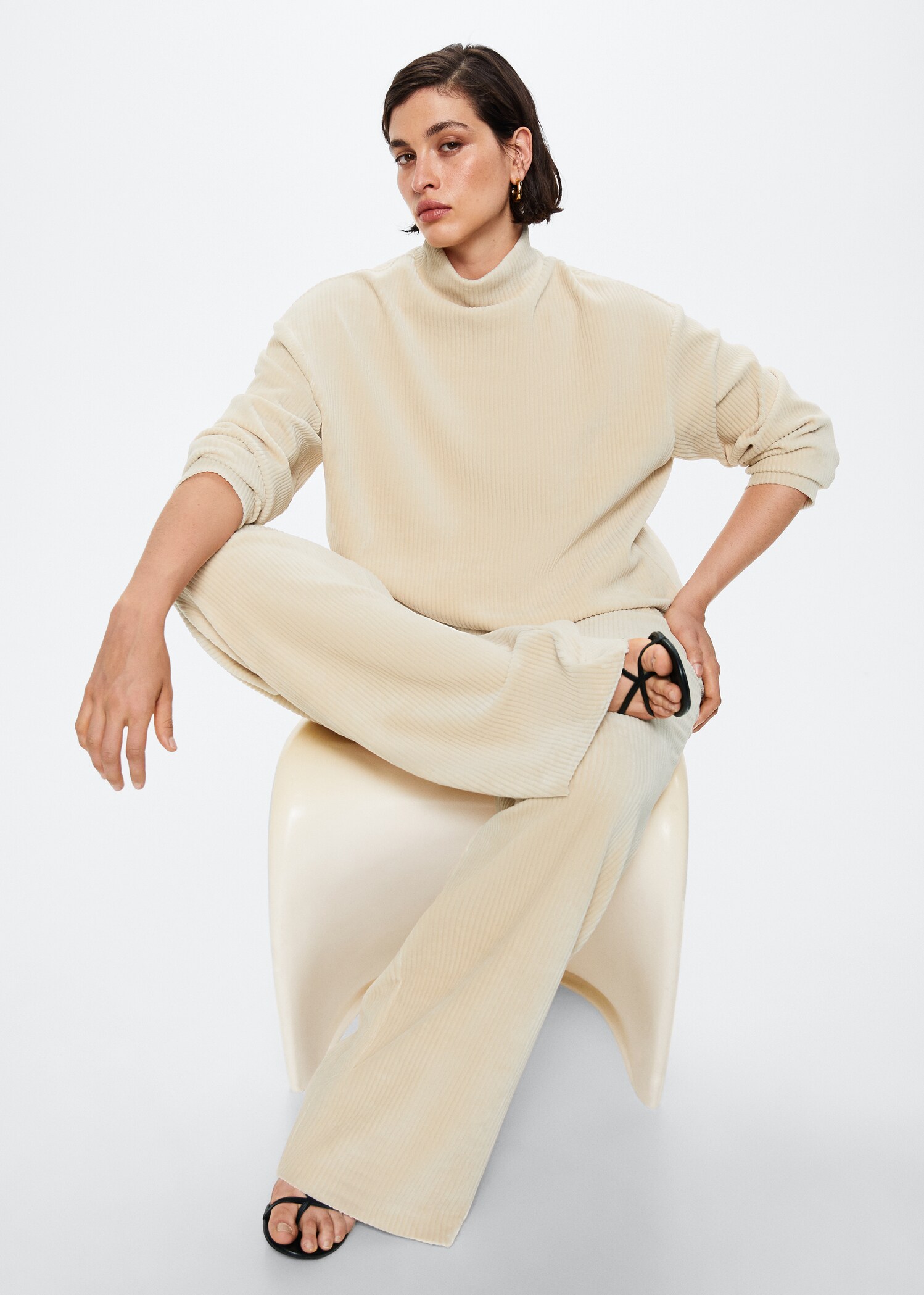 Corduroy trousers with elastic waist - Details of the article 4