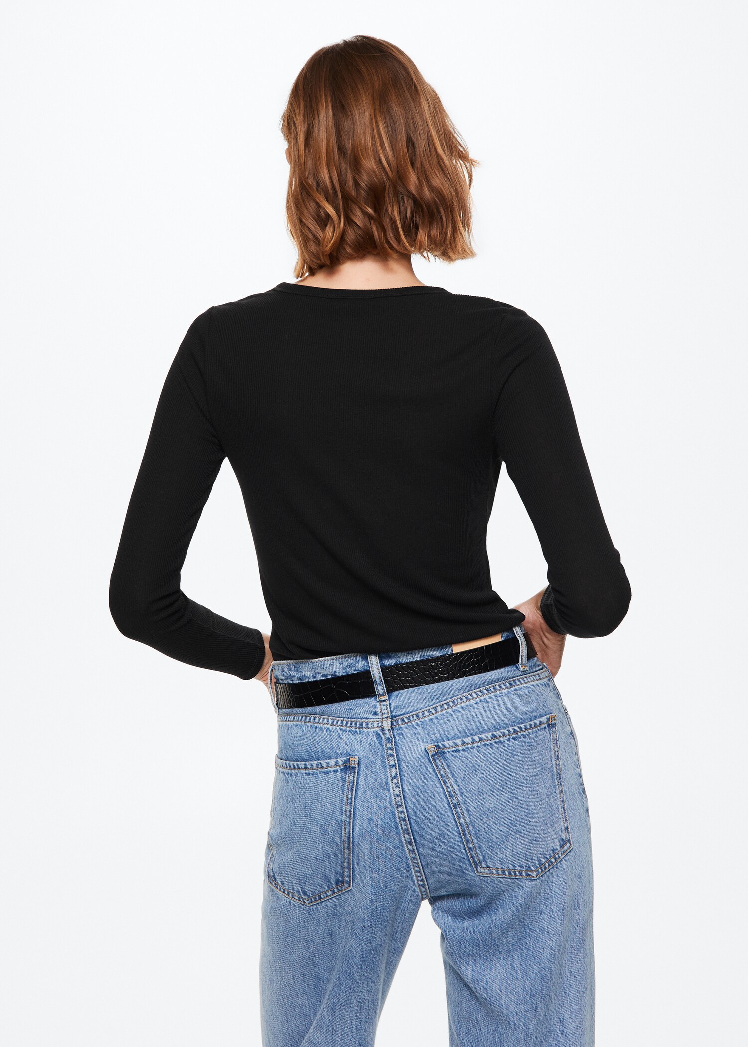 Tricou reiat cu nasturi - Spatele articolului