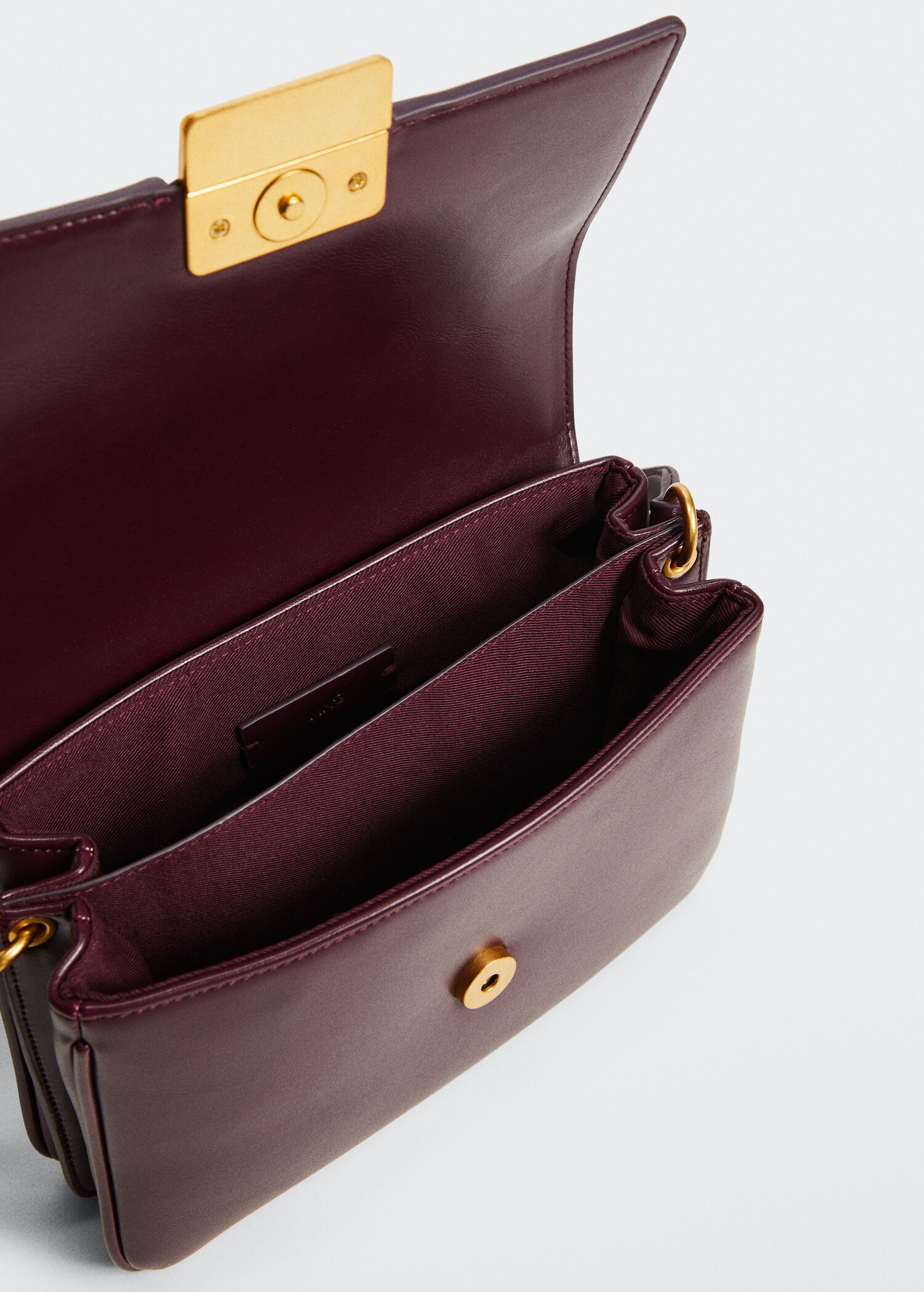 Metal detail flap bag - Details of the article 3