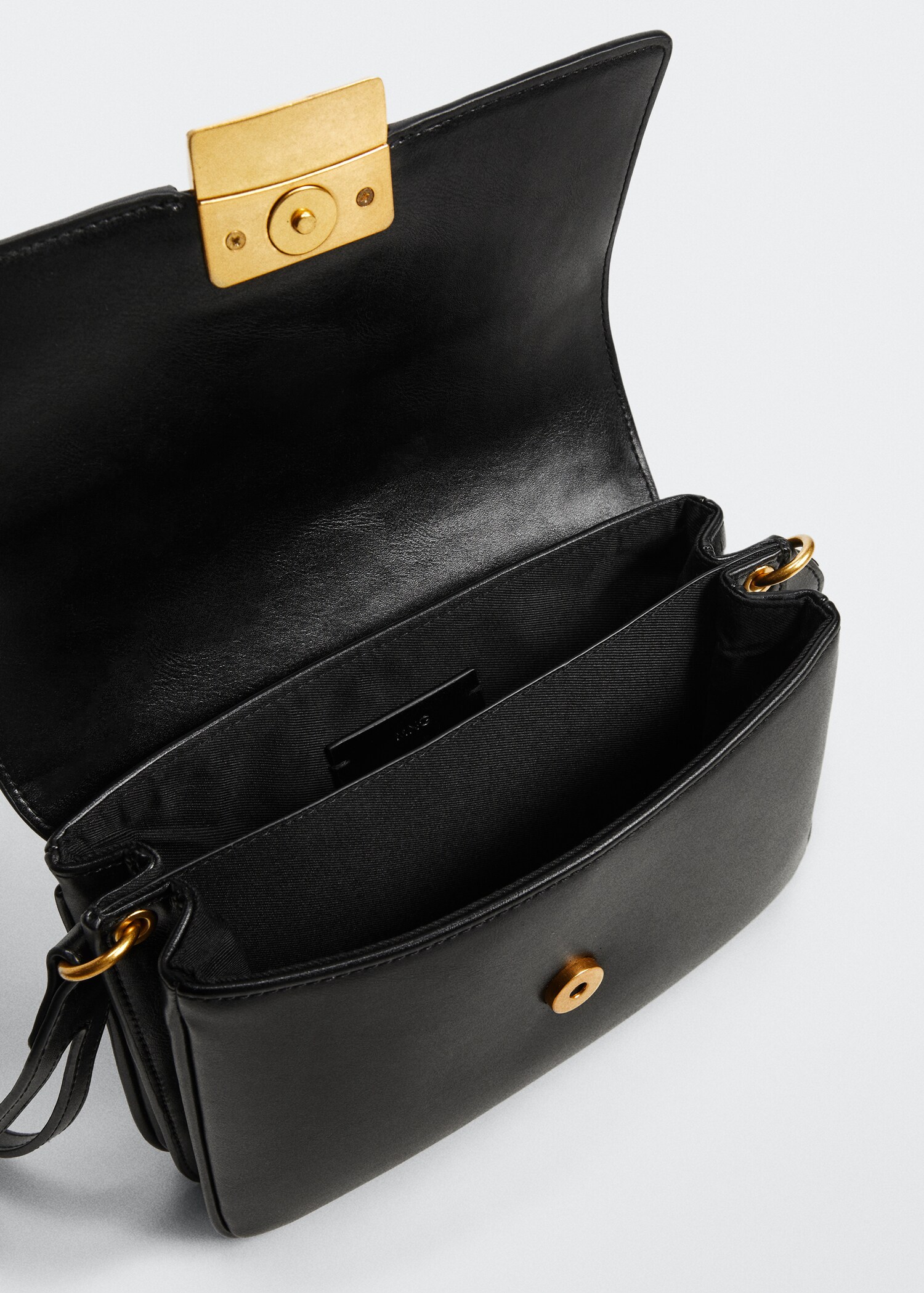 Metal detail flap bag - Details of the article 3