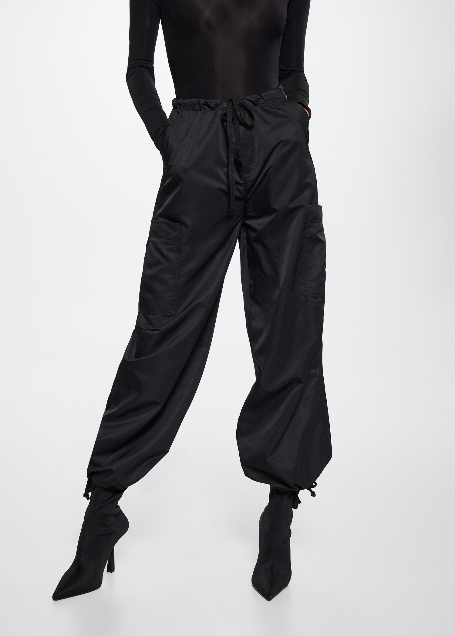 Pantalon parachute  - Plan moyen