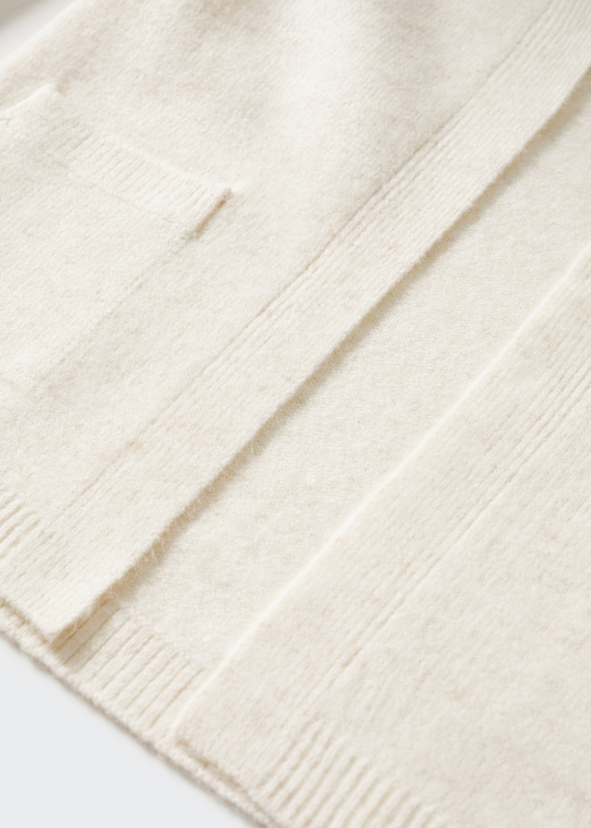 Open knit cardigan - Details of the article 8, Ecru. Ref: 37037877-00.