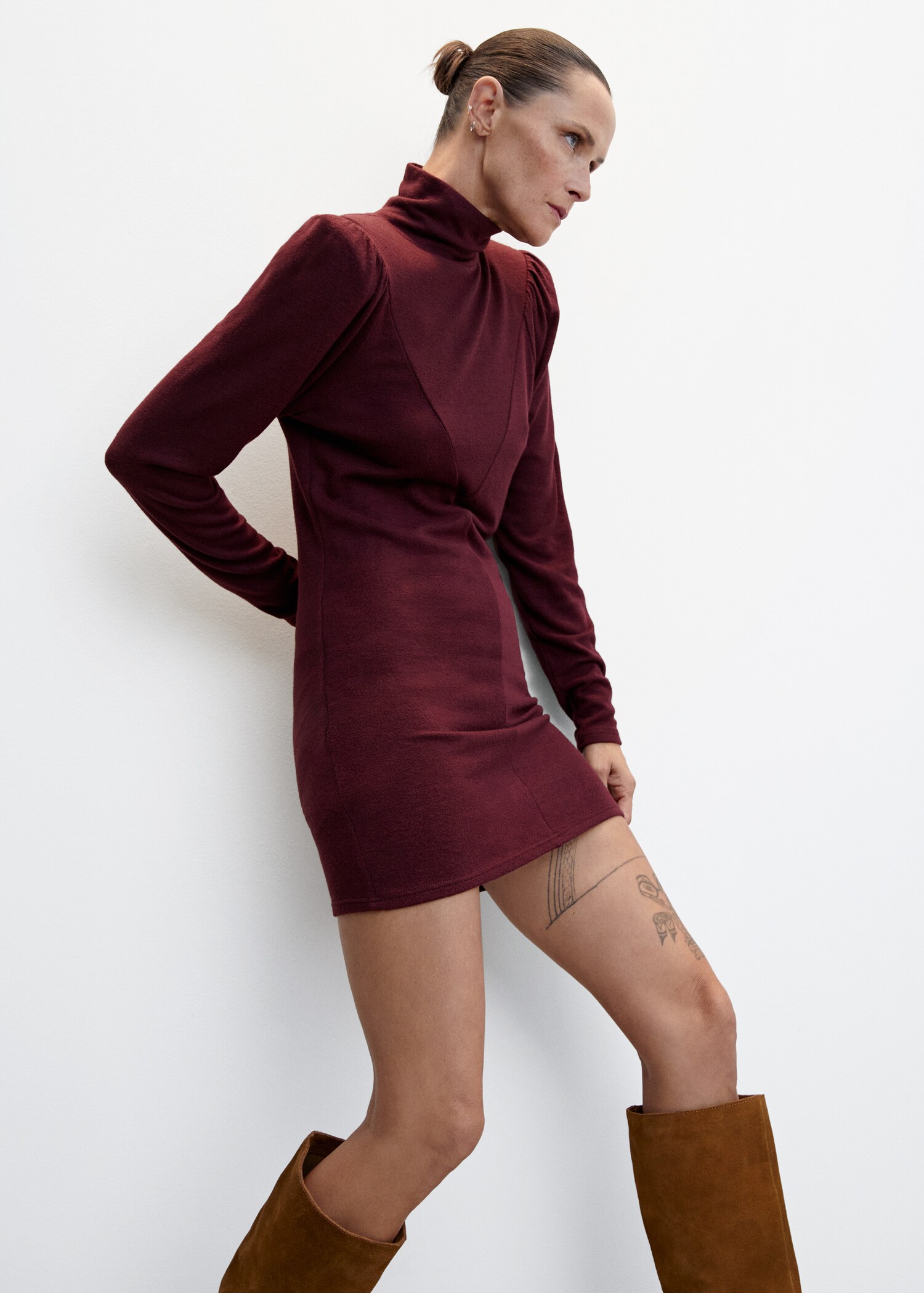 Knitted turtleneck dress - Details of the article 2