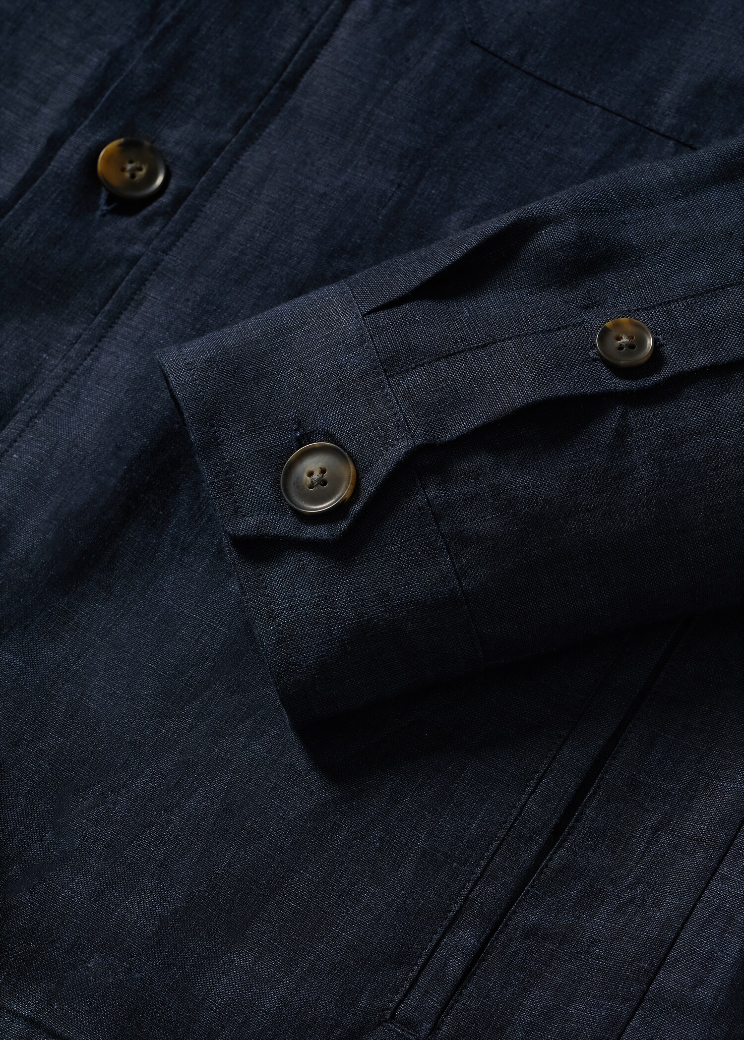 100% linen overshirt with pockets - Details of the article 8