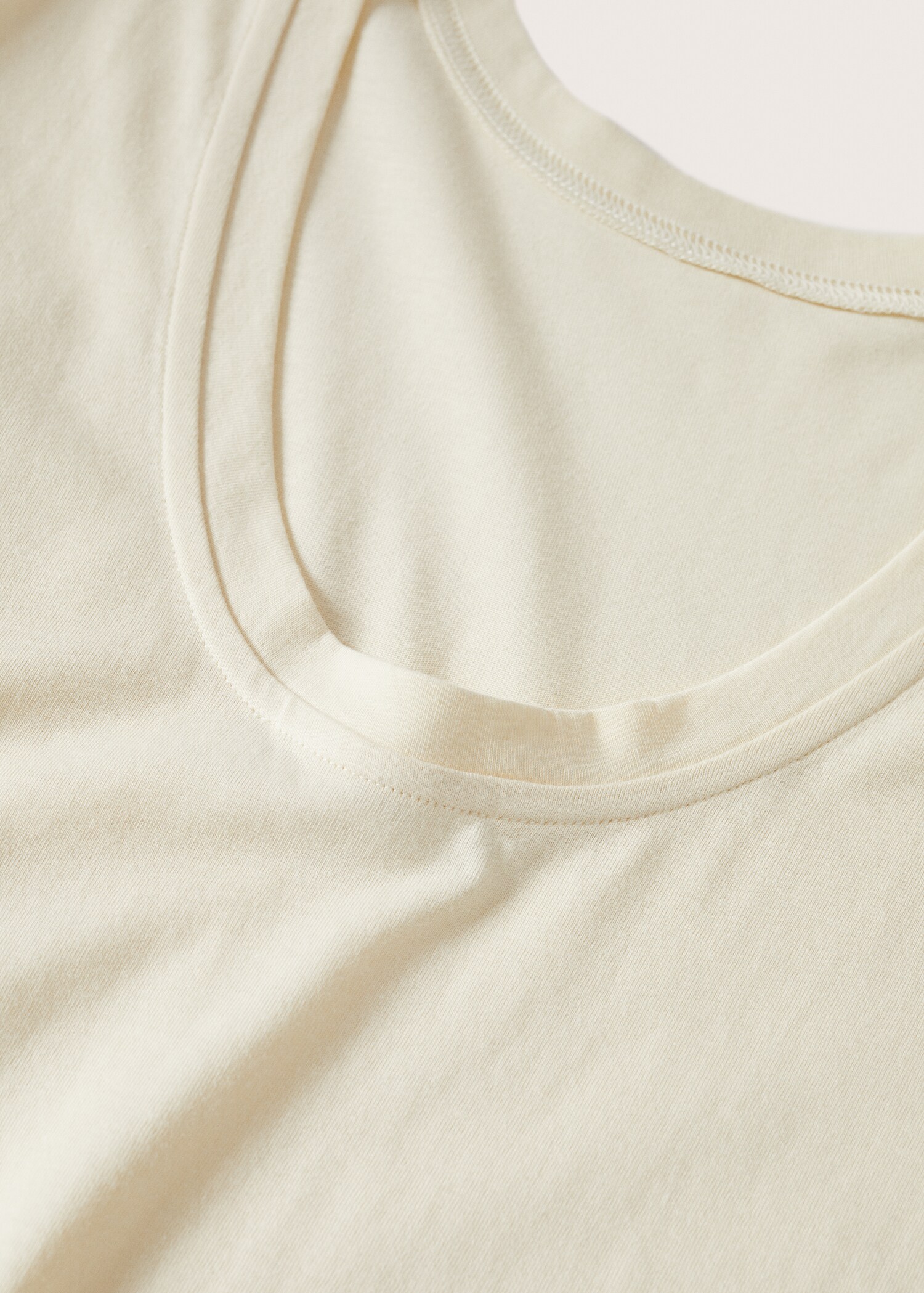 Scoop back T-shirt - Details of the article 8
