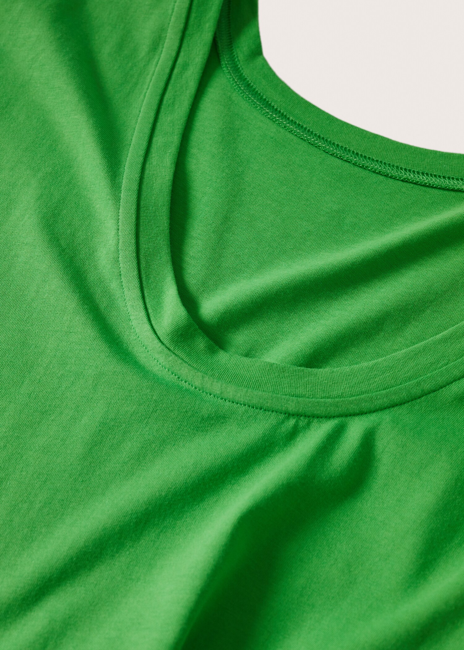 Scoop back T-shirt - Details of the article 8