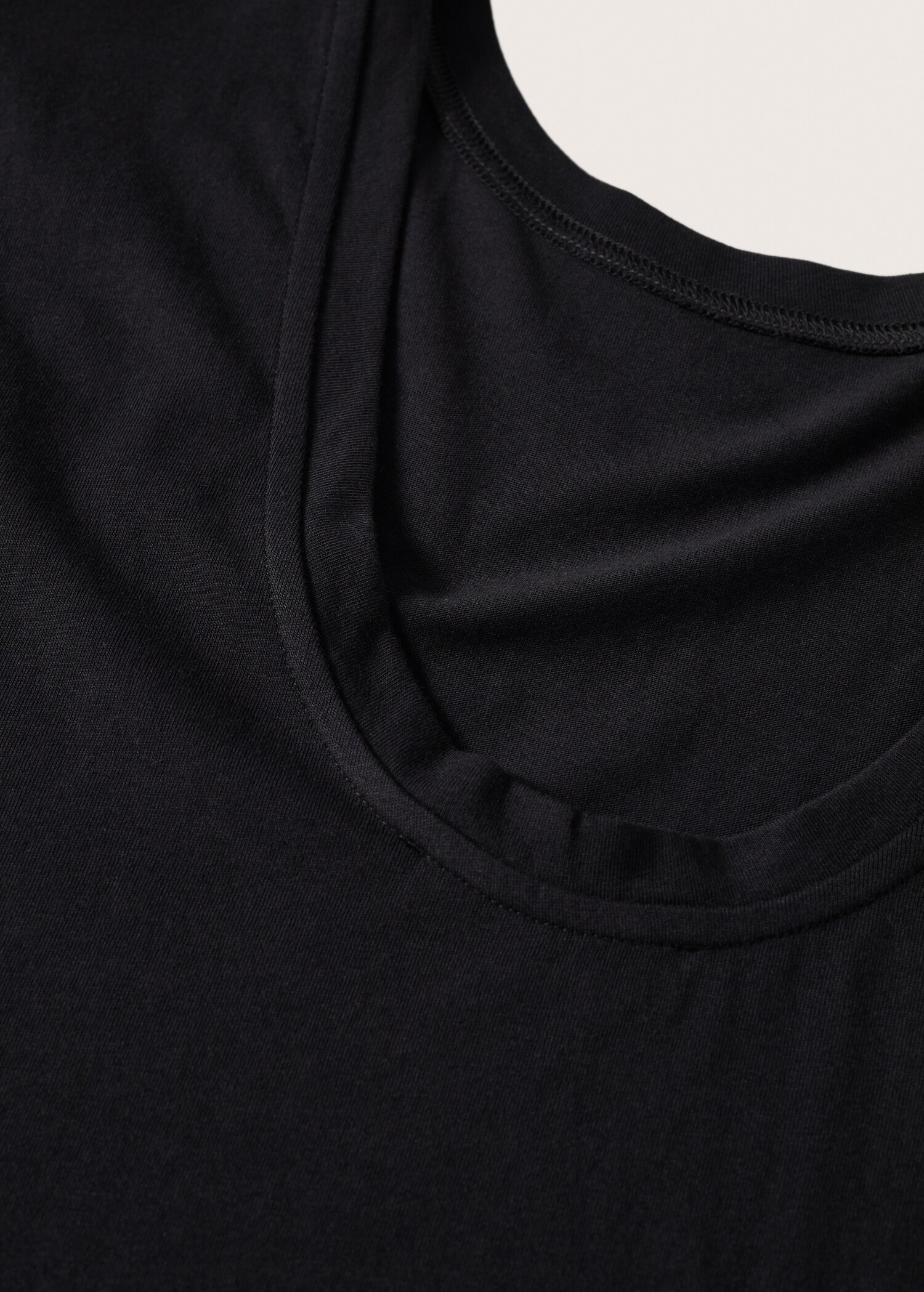 Scoop back T-shirt - Details of the article 8