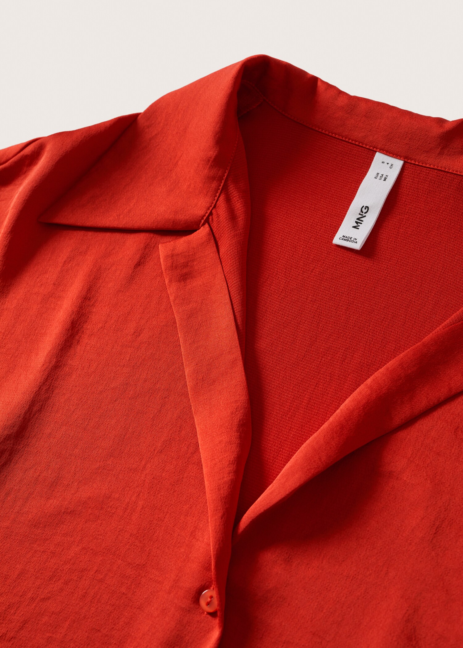 Satin finish flowy shirt - Details of the article 8