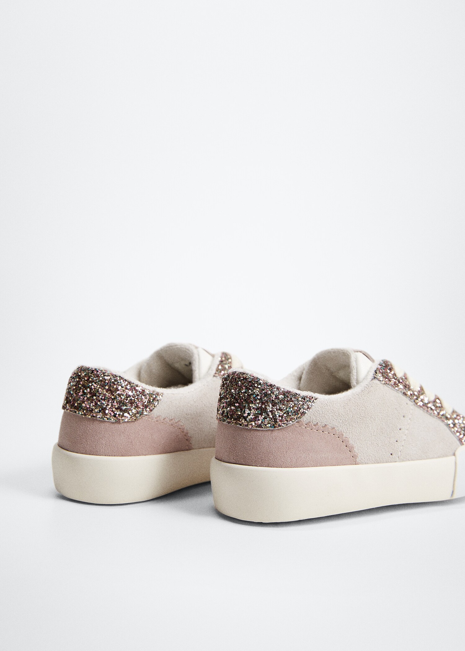 Bright sporty - Details of the article 2
