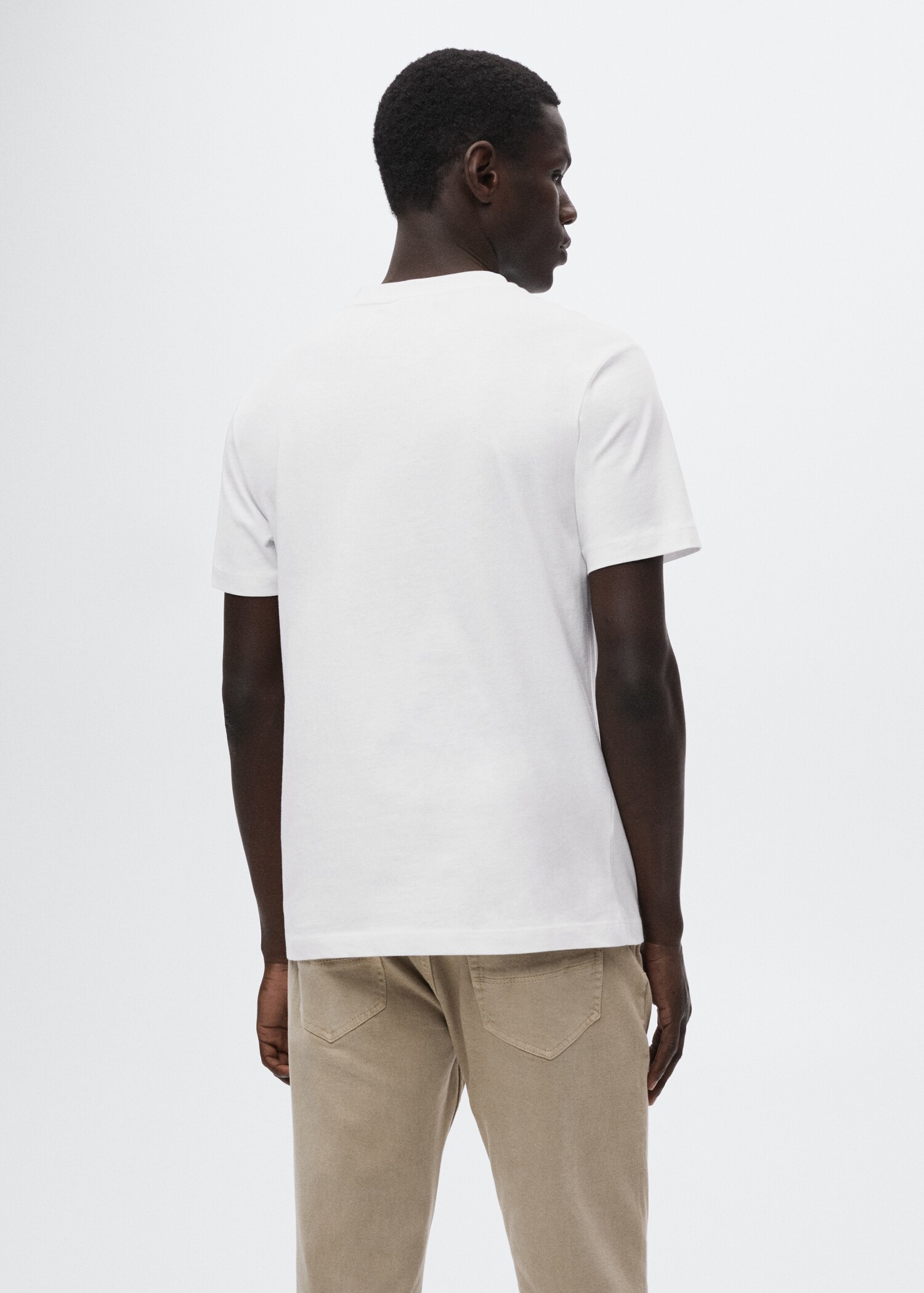 Basic V-neck t-shirt - Reverse of the article