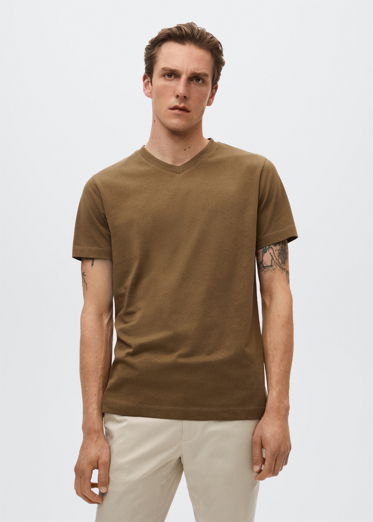 Basic V-neck t-shirt - Medium plane