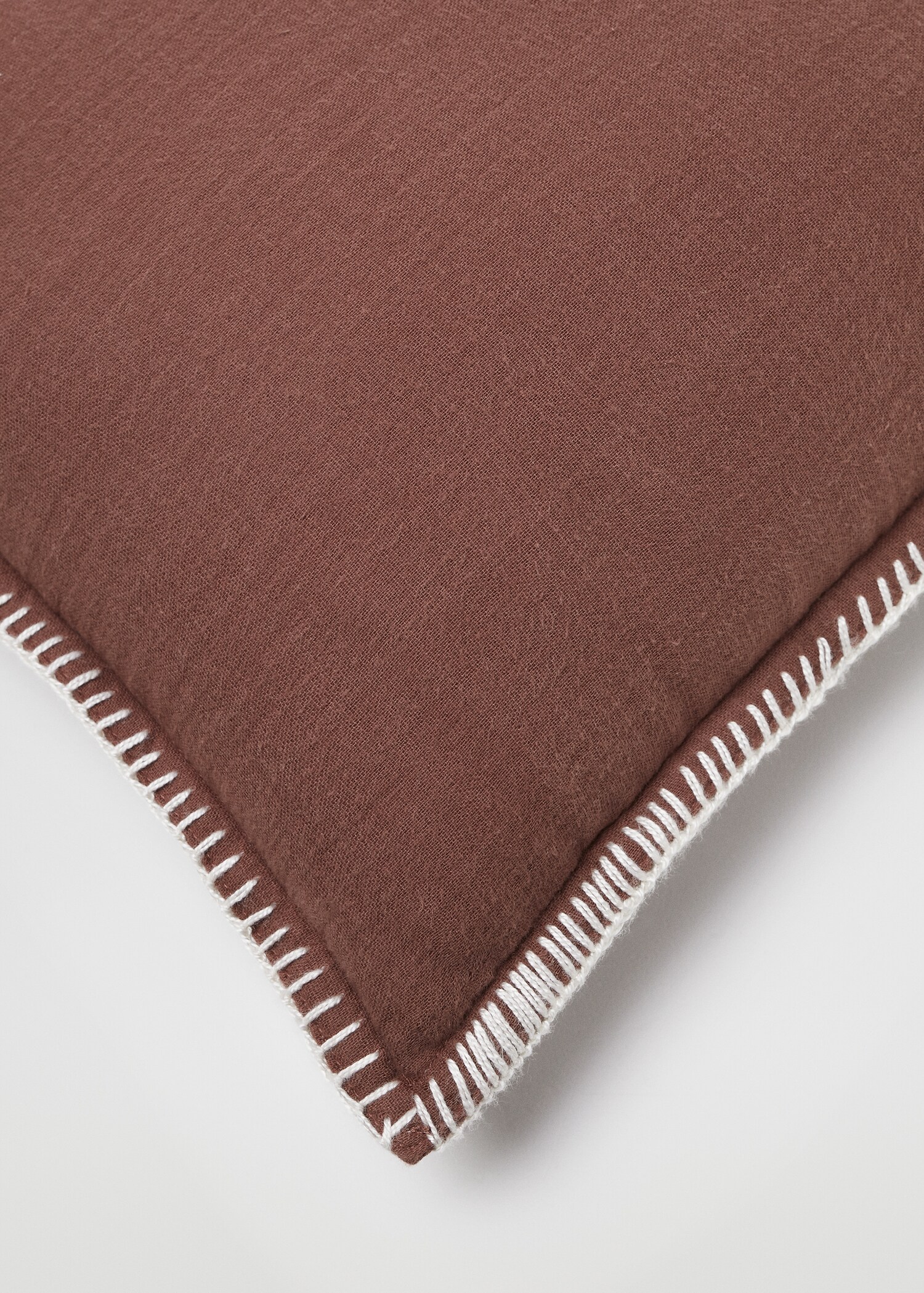 Contrast stitch cushion 30x30cm - Details of the article 3