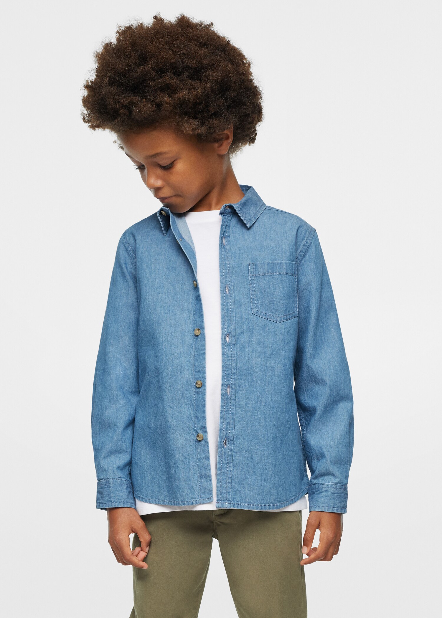 Regular Fit-Jeanshemd mit Taschen - Mittlere Ansicht