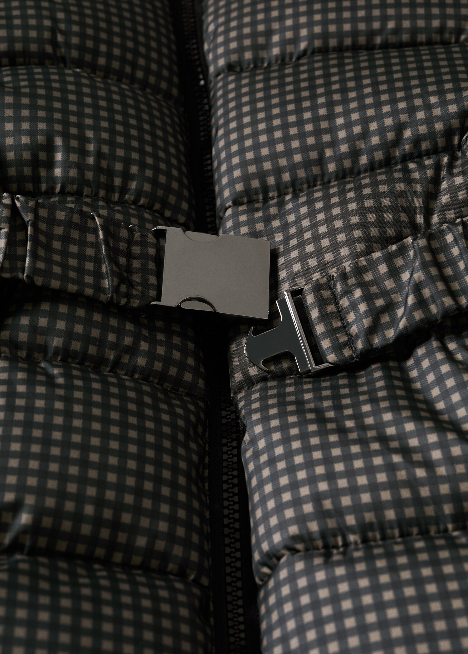 Quilted gilet with fur-effect hood - Details of the article 8