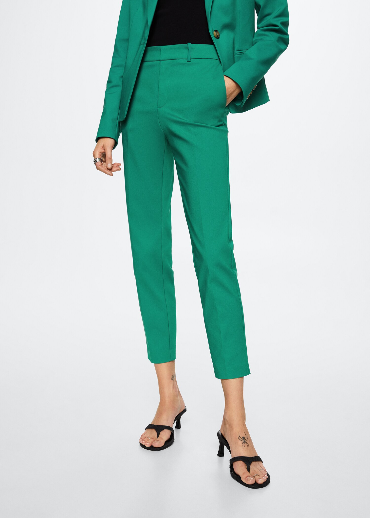 Pantalon de costume cigarette - Plan moyen