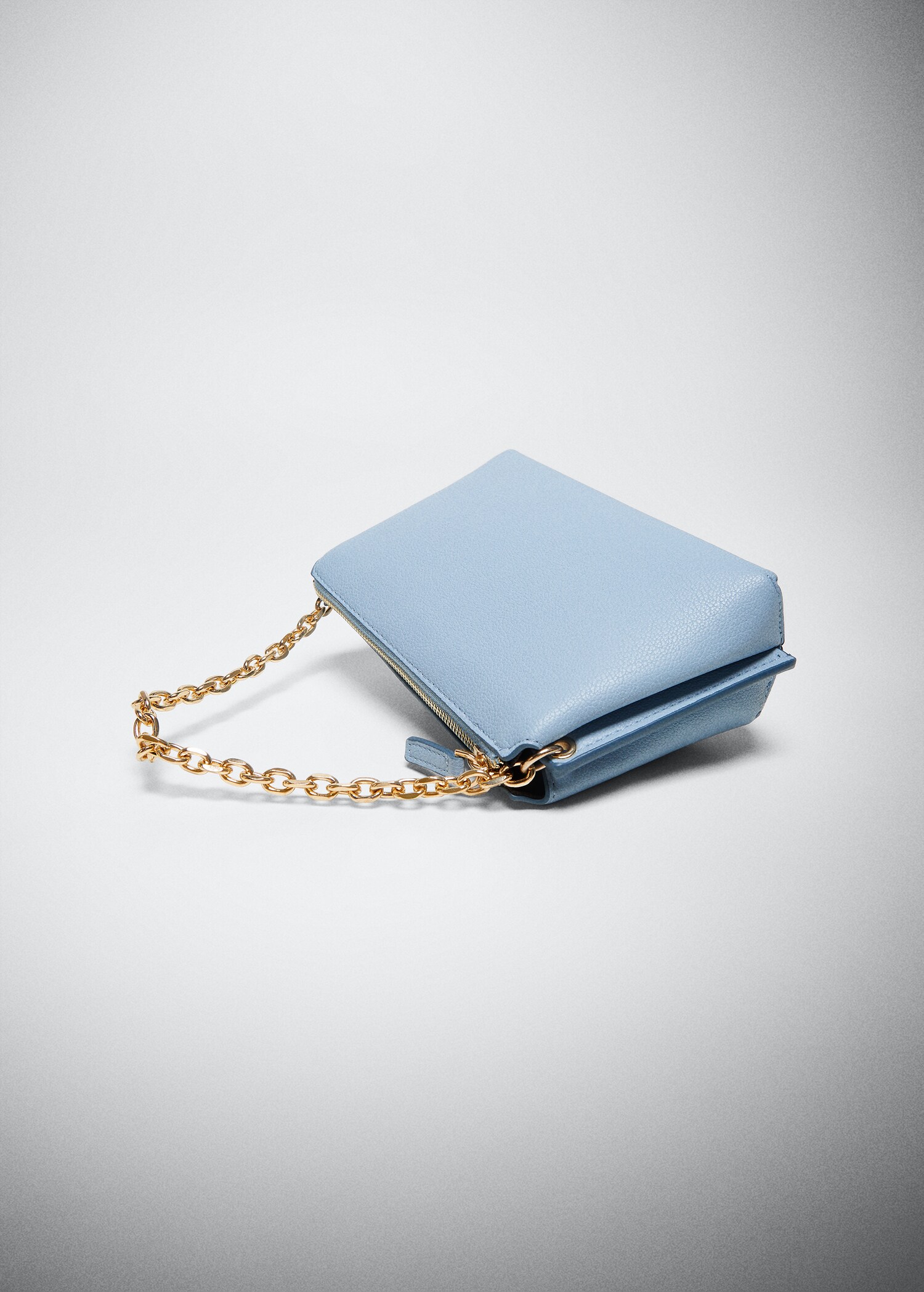 Crossbody bag with chain - Details of the article 4