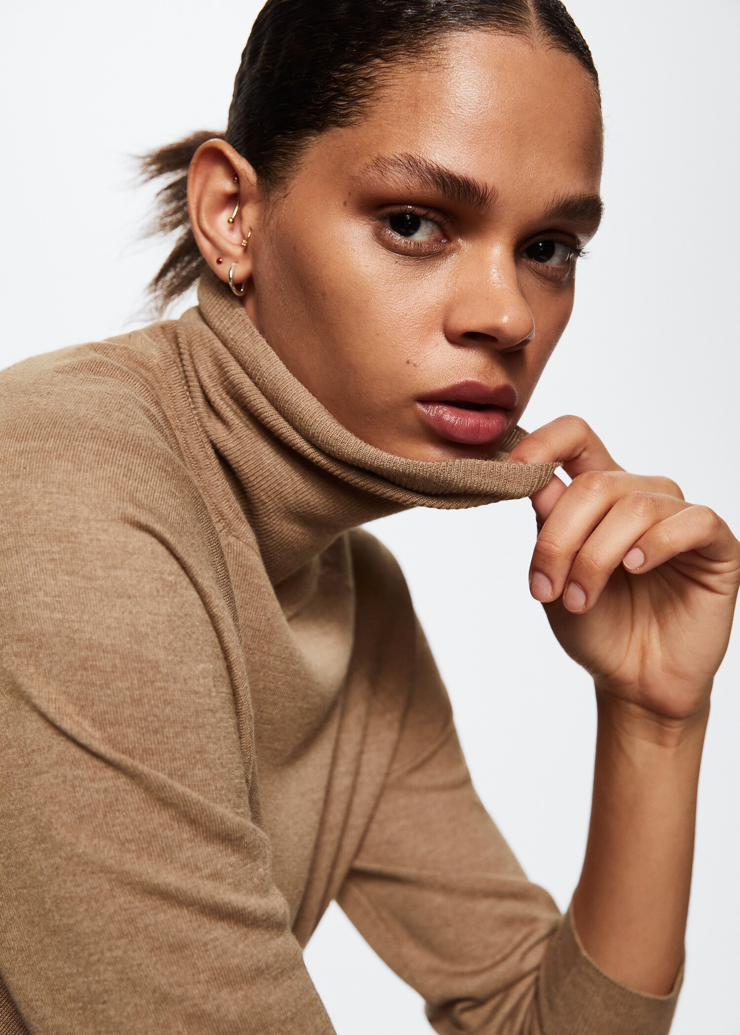 Turtleneck knitted sweater - Details of the article 1