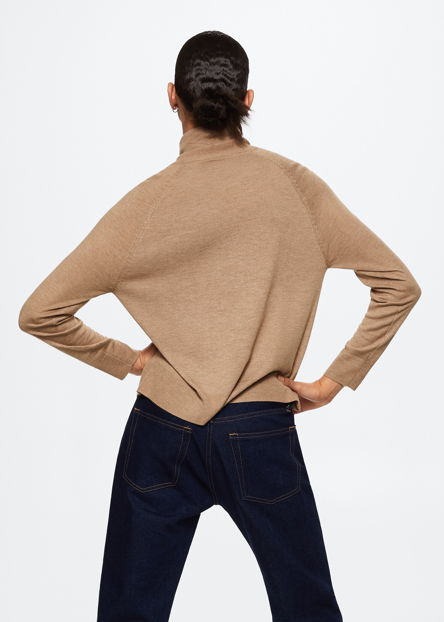 Turtleneck knitted sweater - Reverse of the article