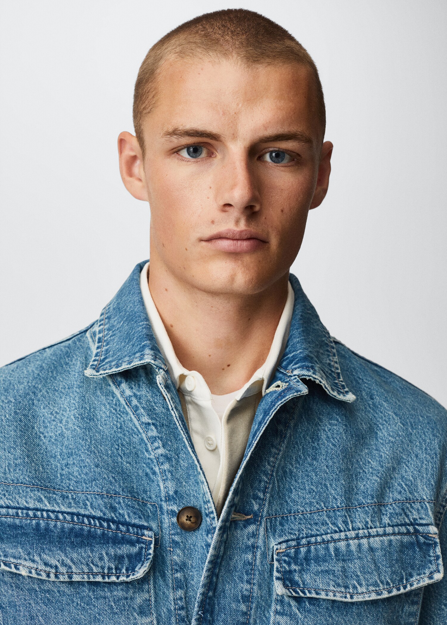 Pockets denim jacket - Details of the article 1