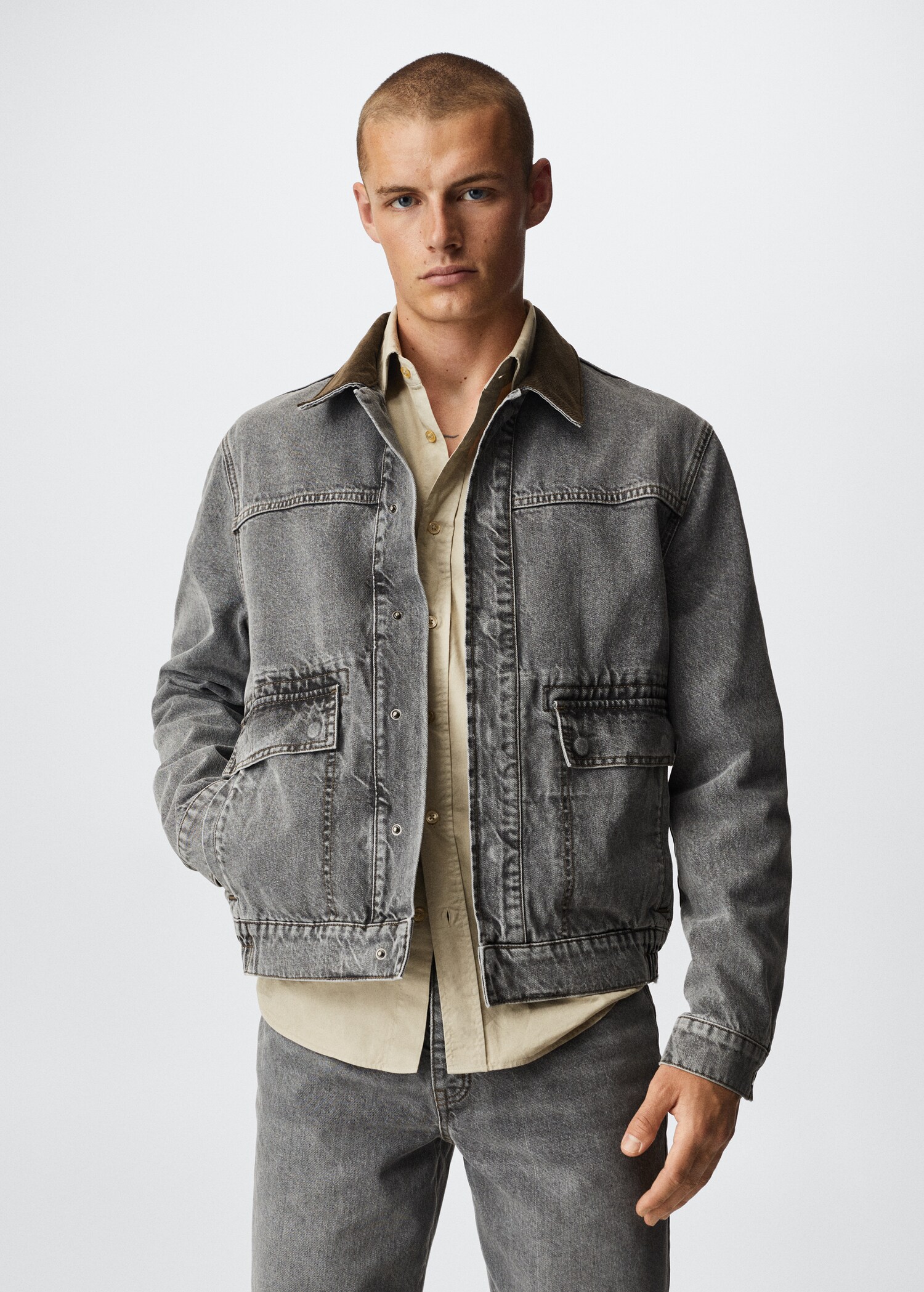 Denim jacket with corduroy collar  - Medium plane