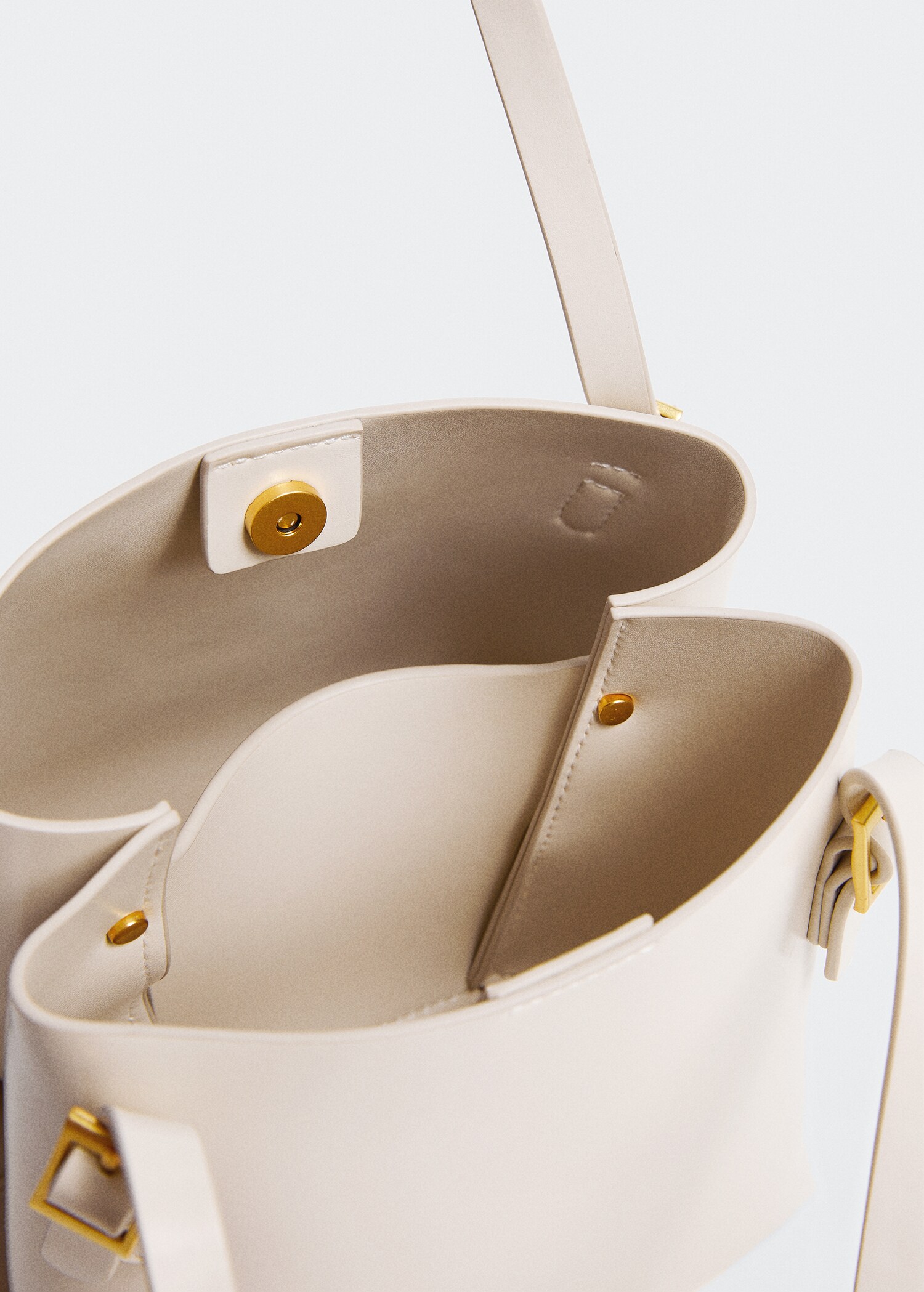 Kleine Tasche mit Tragegriff oben - Detail des Artikels 2