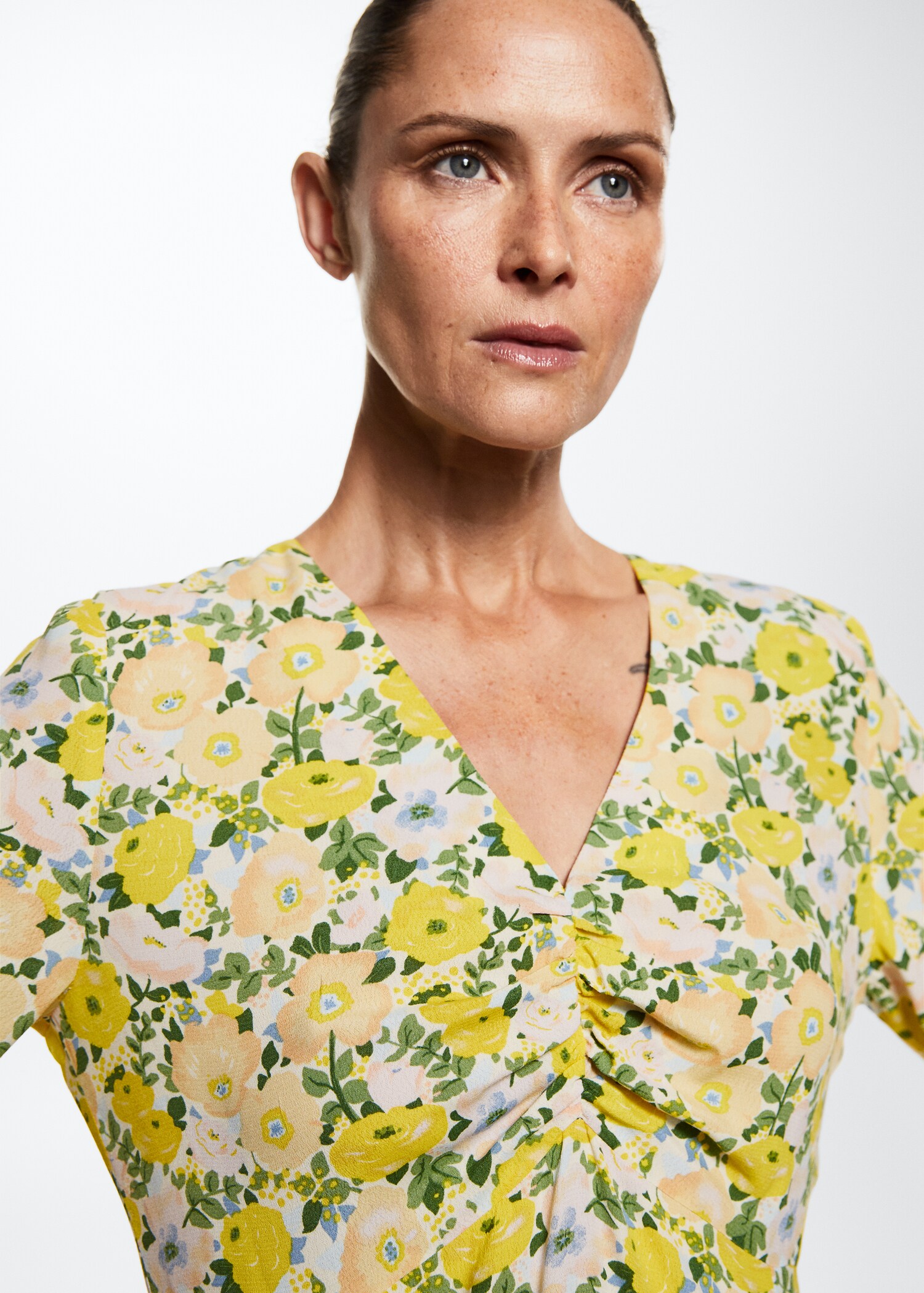 Vestit detall frunzit - Detall de l'article 1