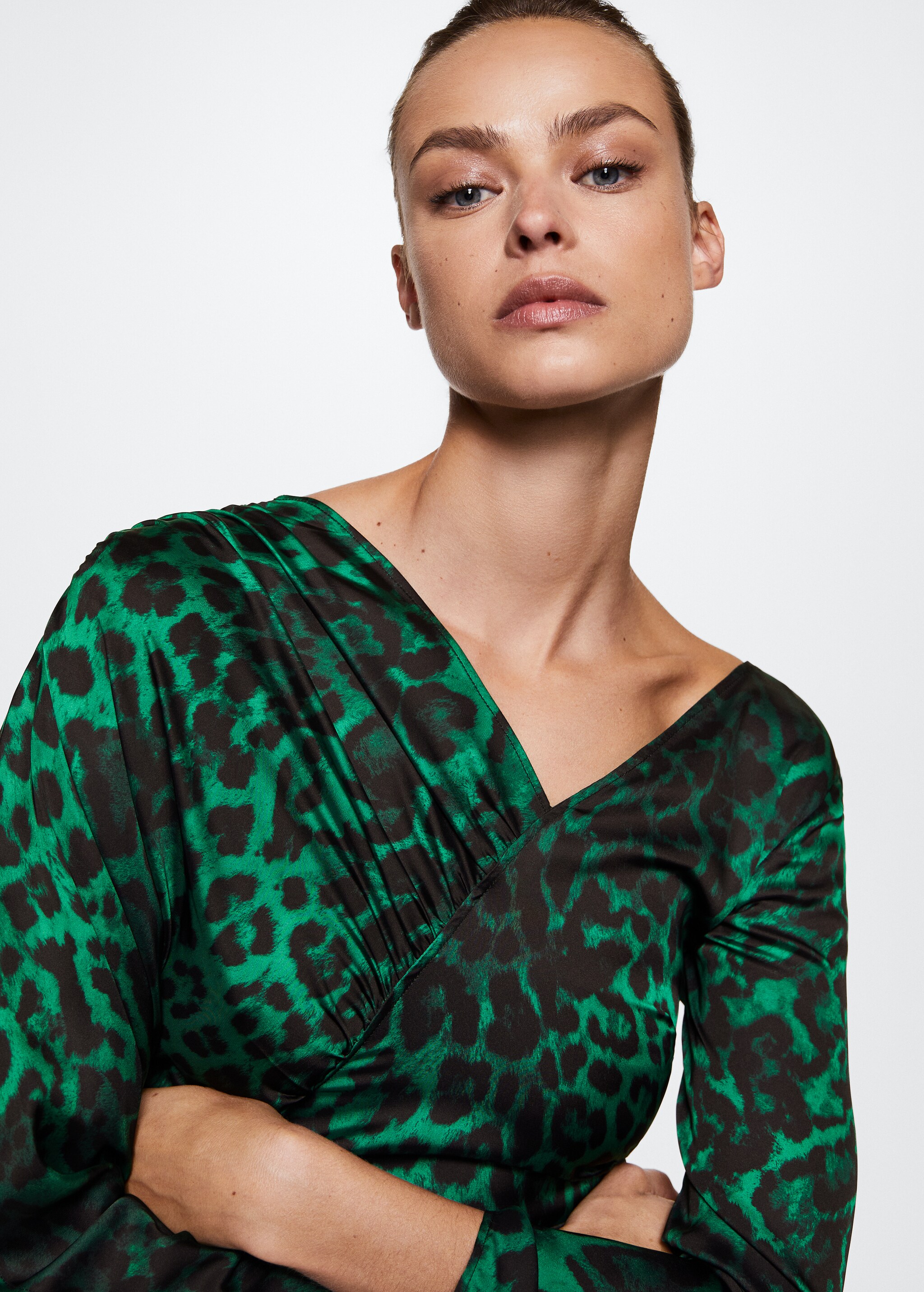 Animal-print fluid dress - Details of the article 1