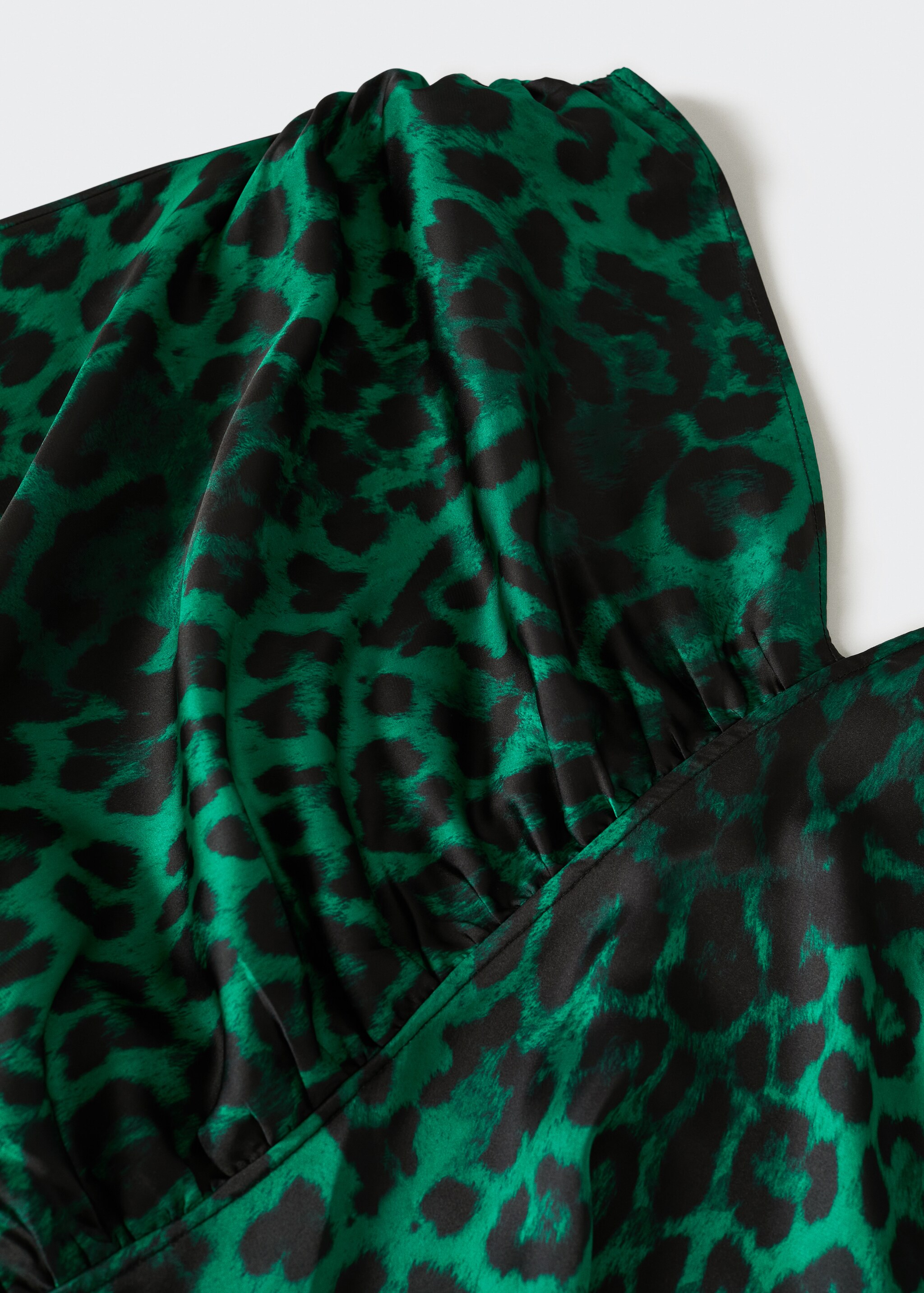 Animal-print fluid dress - Details of the article 8