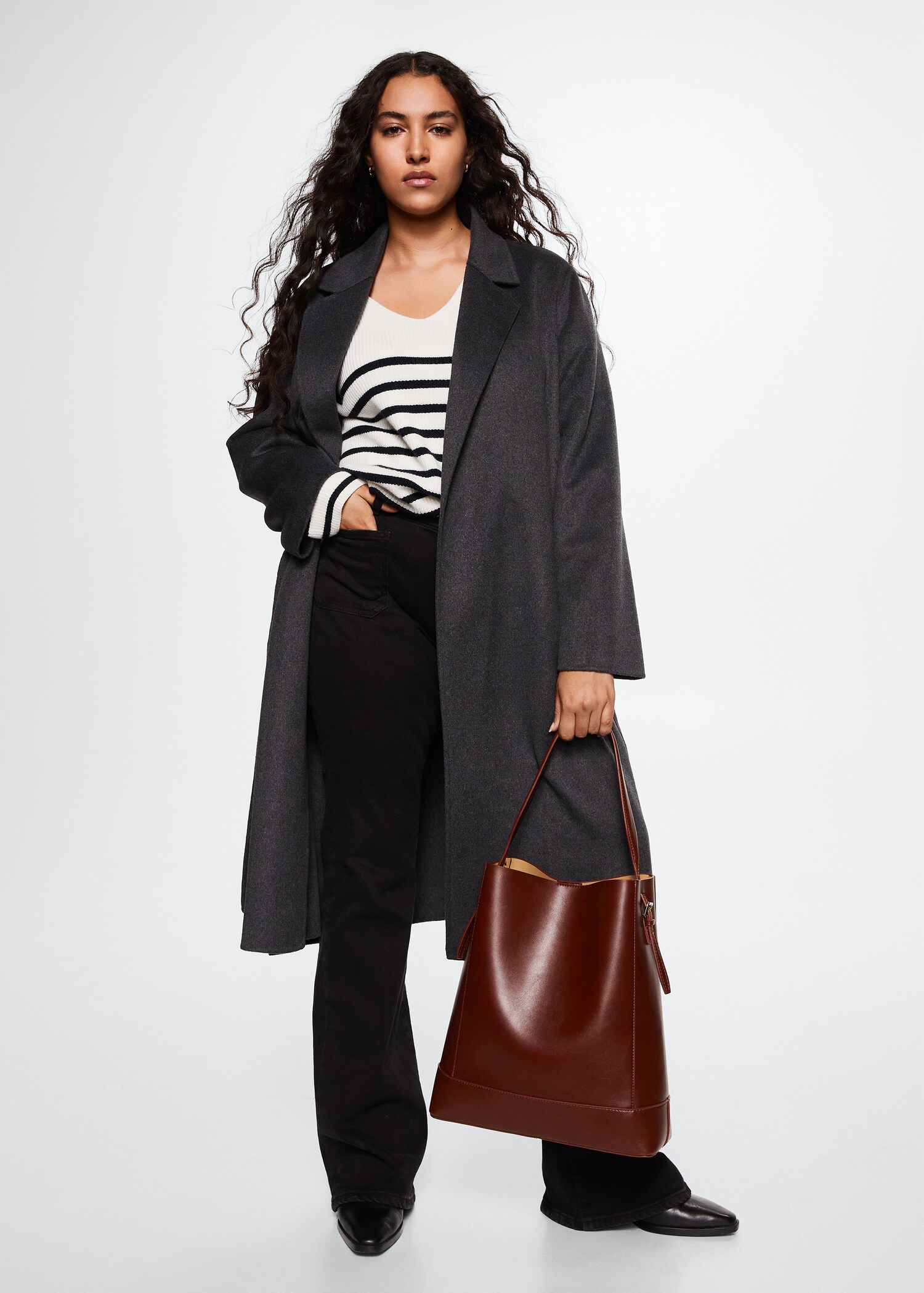 Manteau fait main avec ceinture - Détail de l'article 3