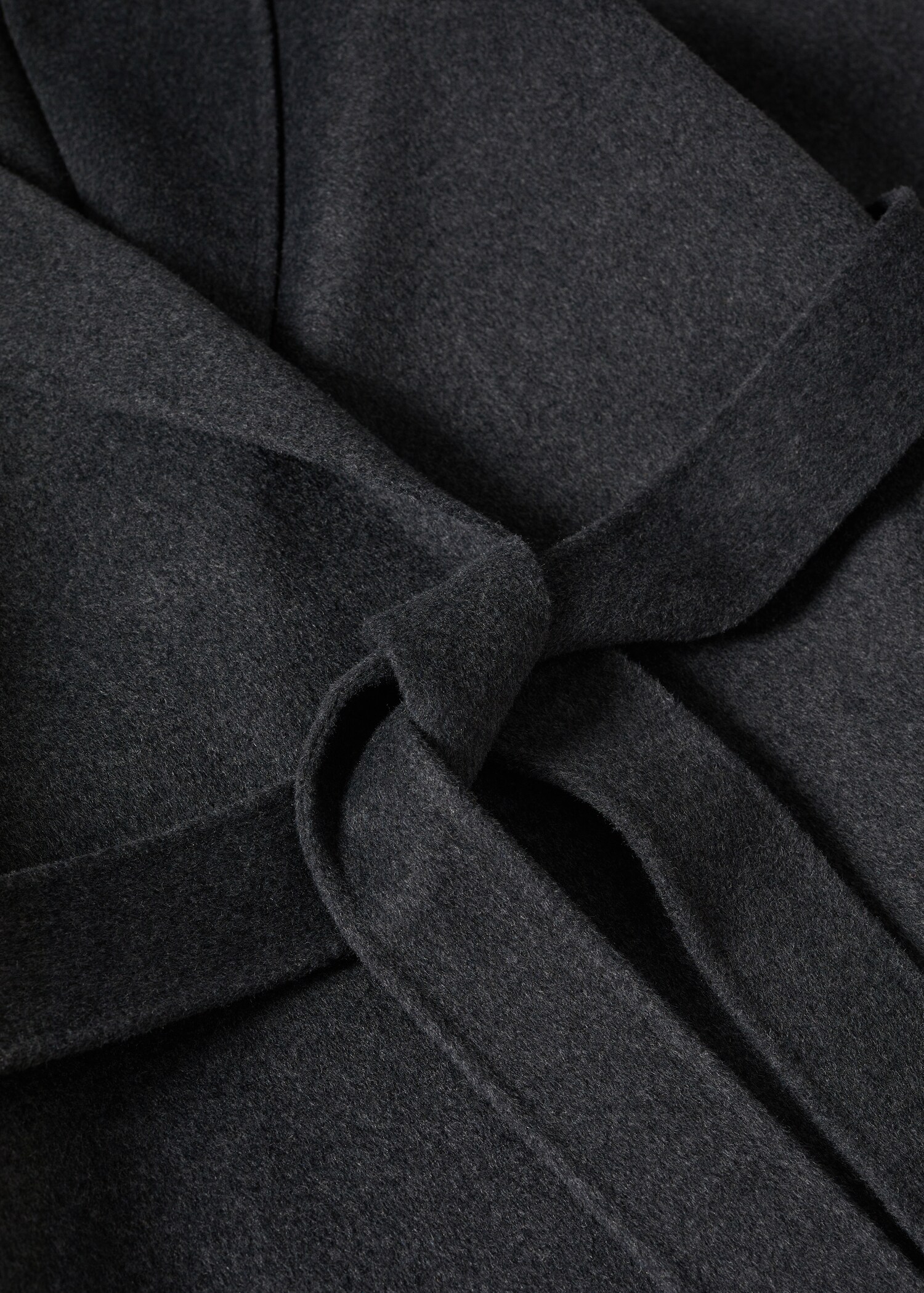 Manteau fait main avec ceinture - Détail de l'article 8
