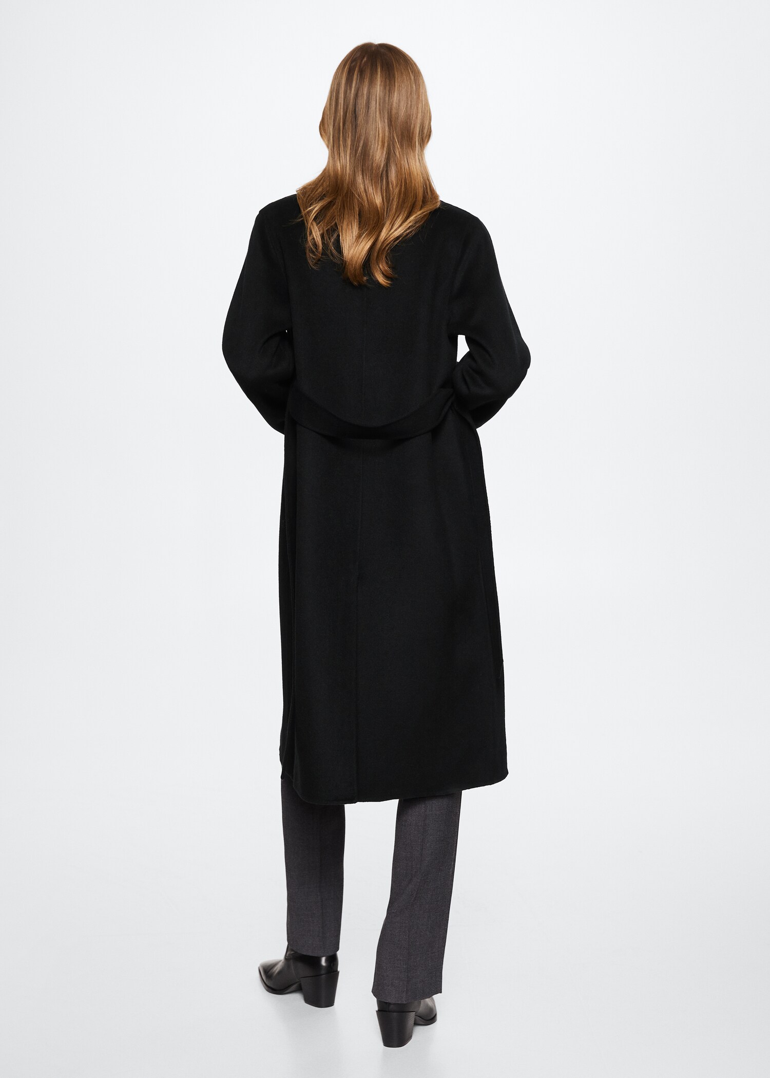 Manteau fait main avec ceinture - Verso de l’article