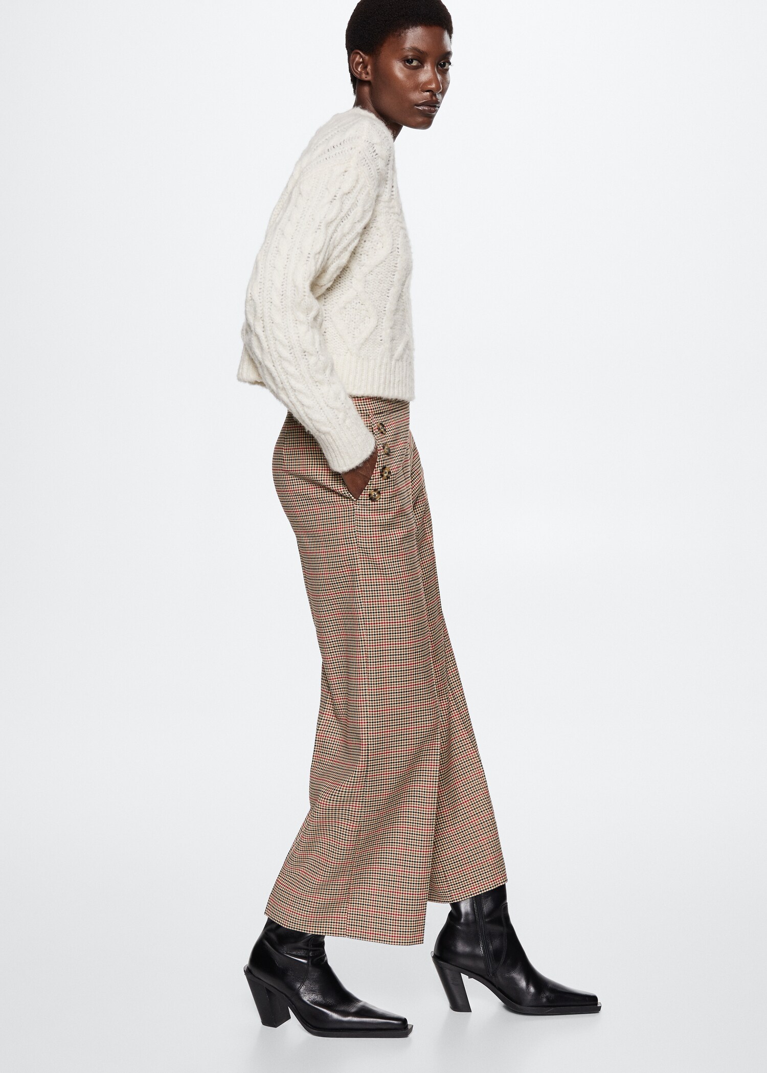 Buttons culottes trousers - Details of the article 2