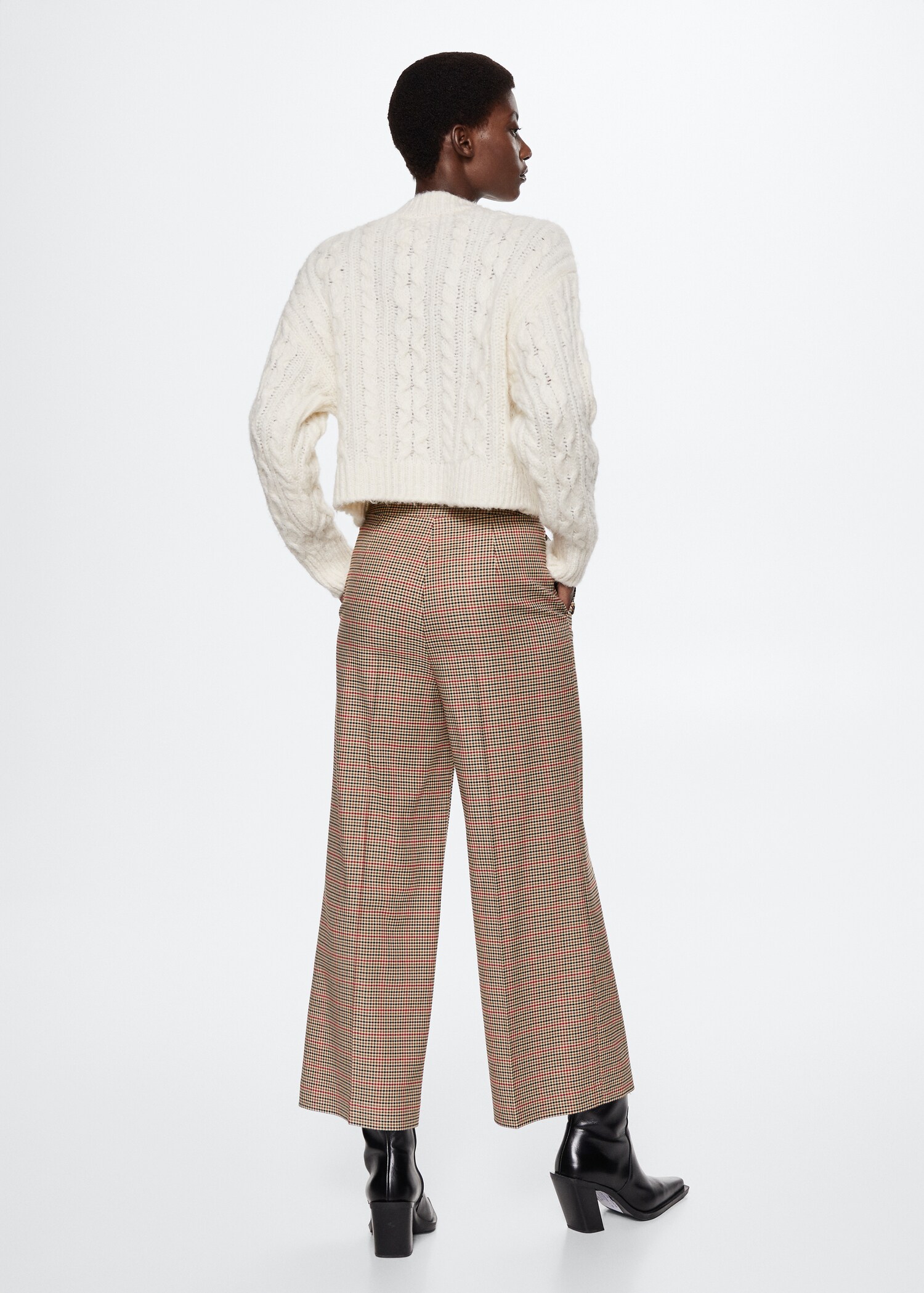 Buttons culottes trousers - Reverse of the article