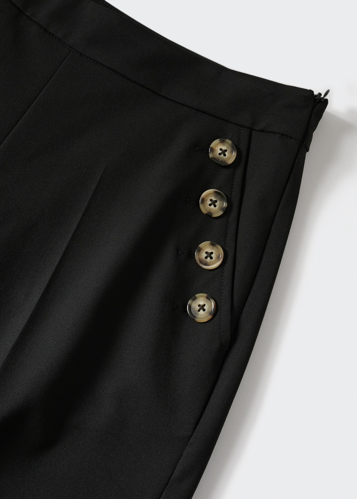 Buttons culottes trousers - Details of the article 8