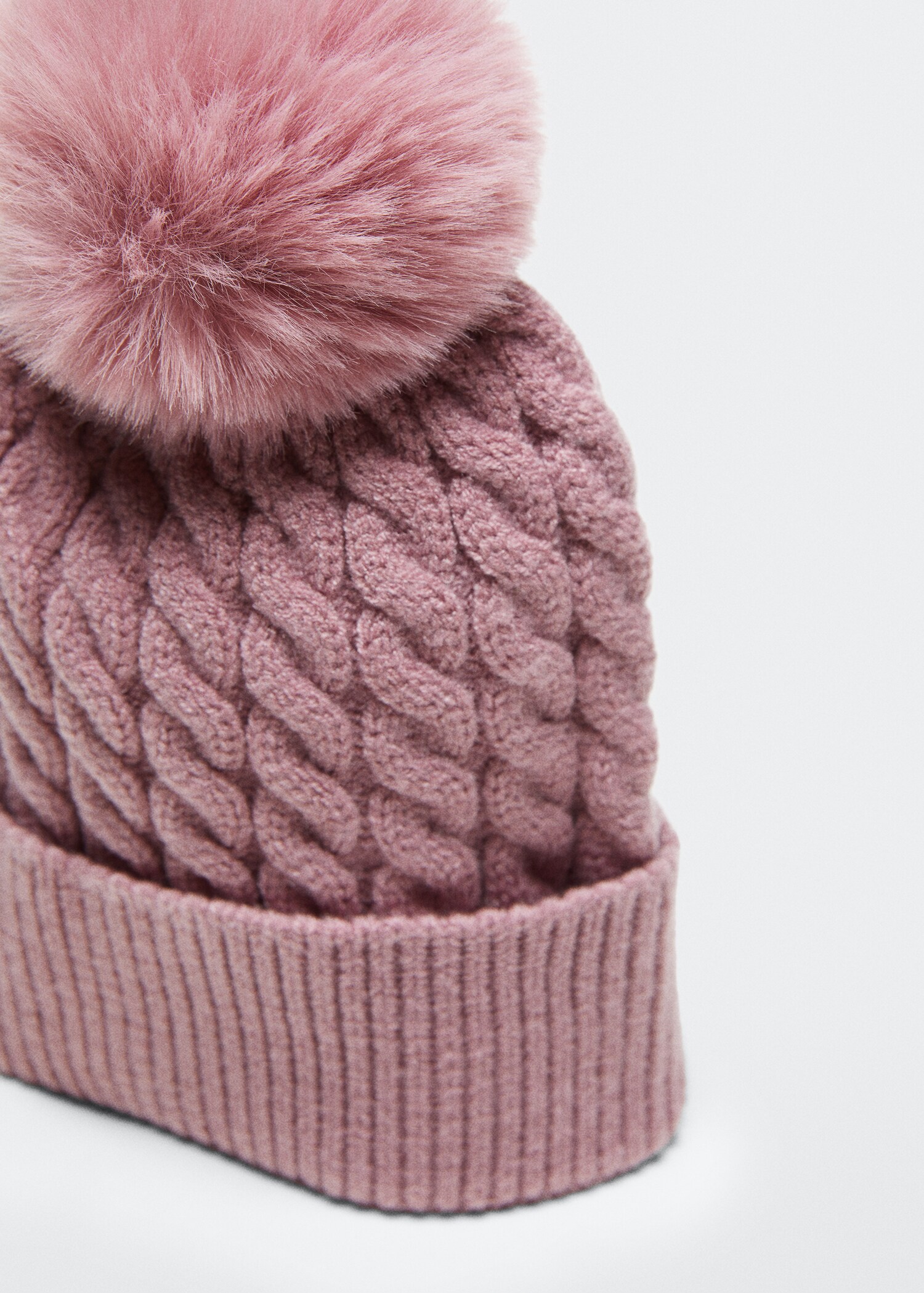 Knitted braided hat - Medium plane