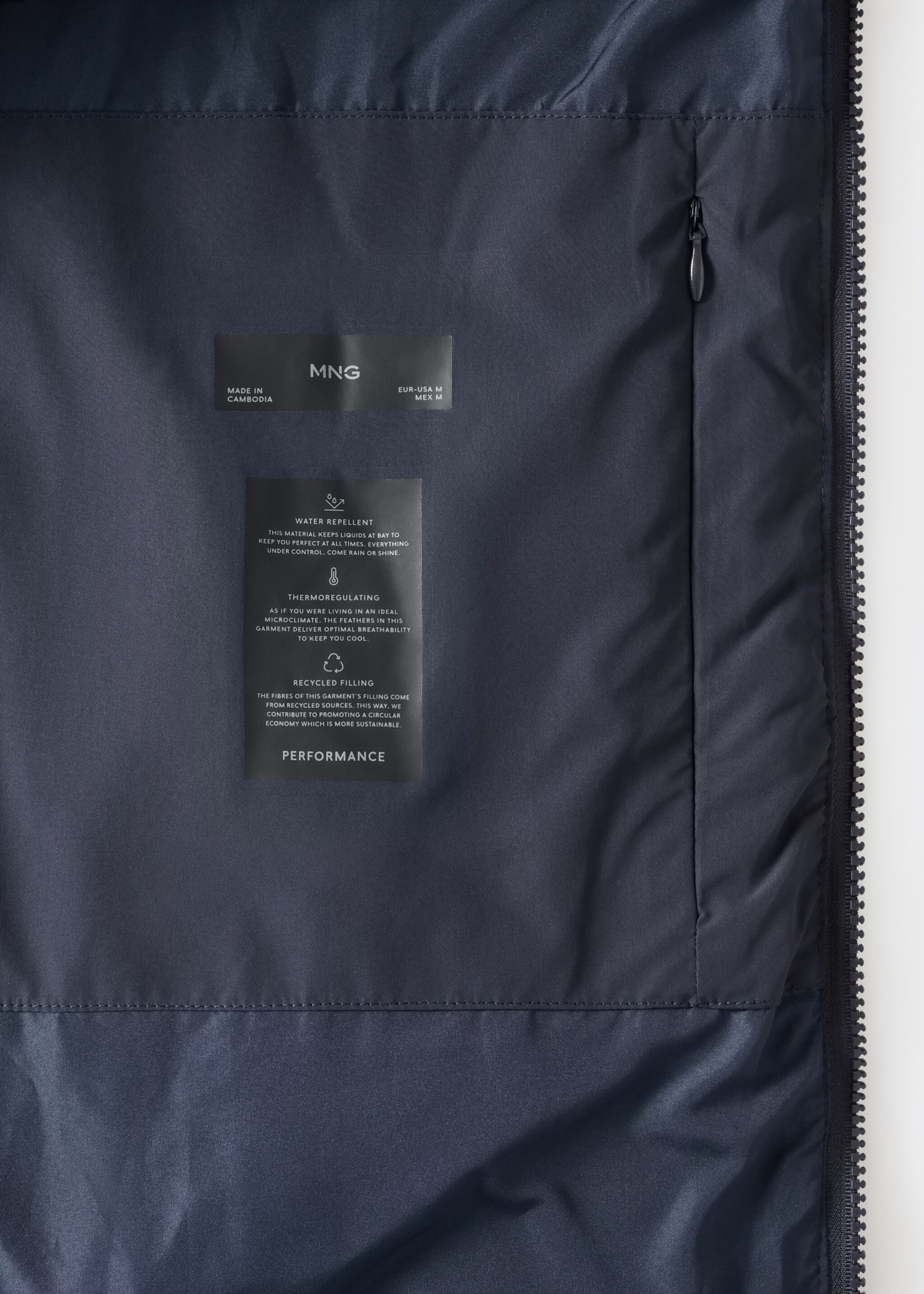 Short thermoregulating anorak - Details of the article 8