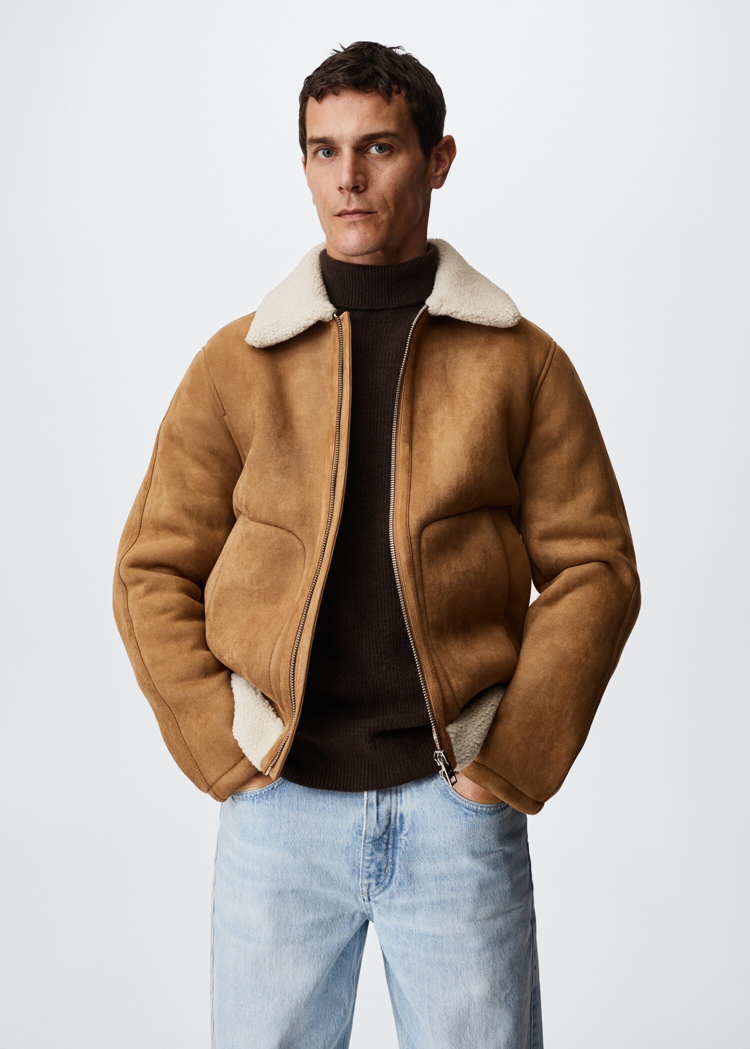 Blouson aviateur imitation mouton - Plan moyen