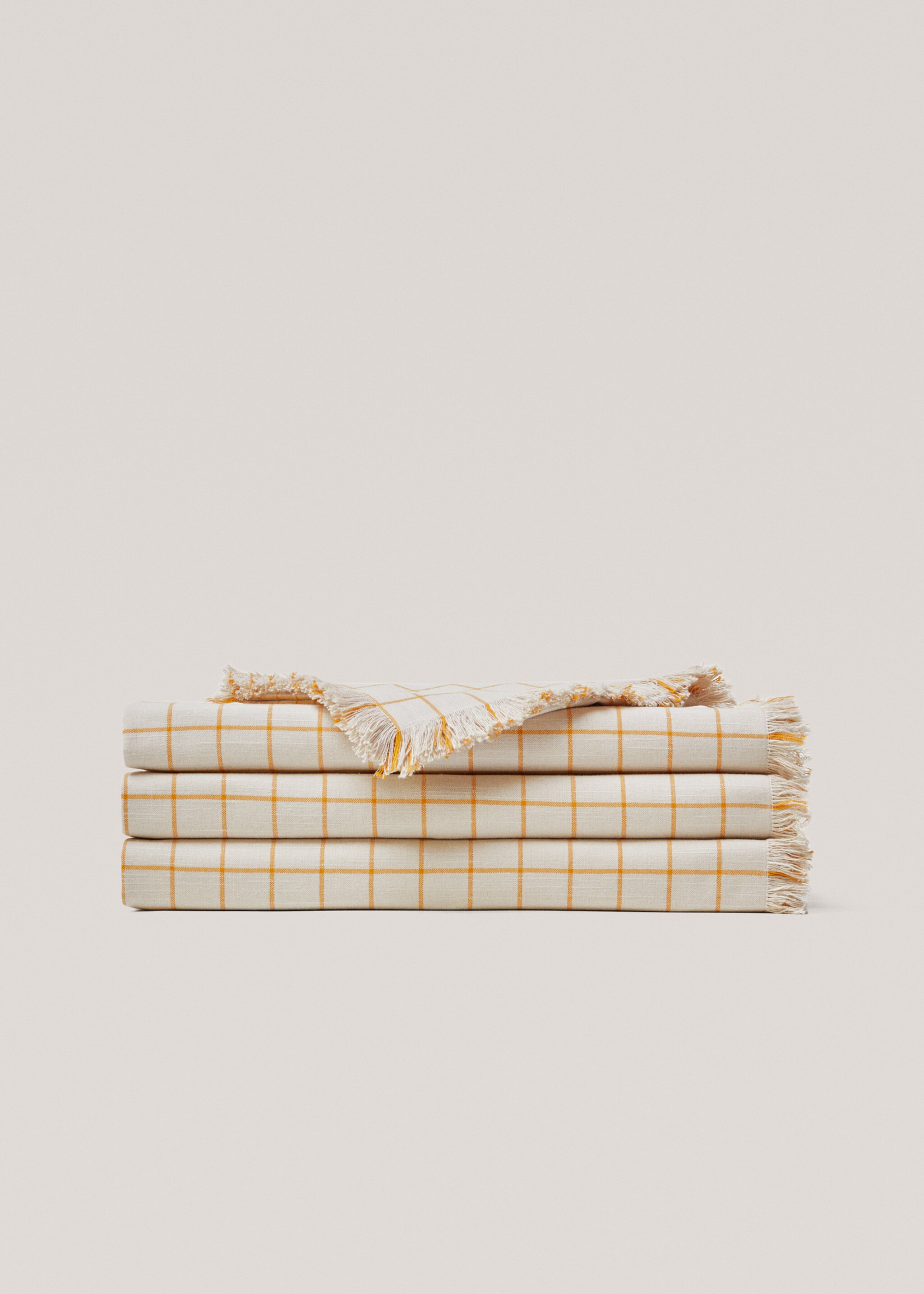 Nappe carreaux bords effilochés 150x150 cm - Article sans modèle