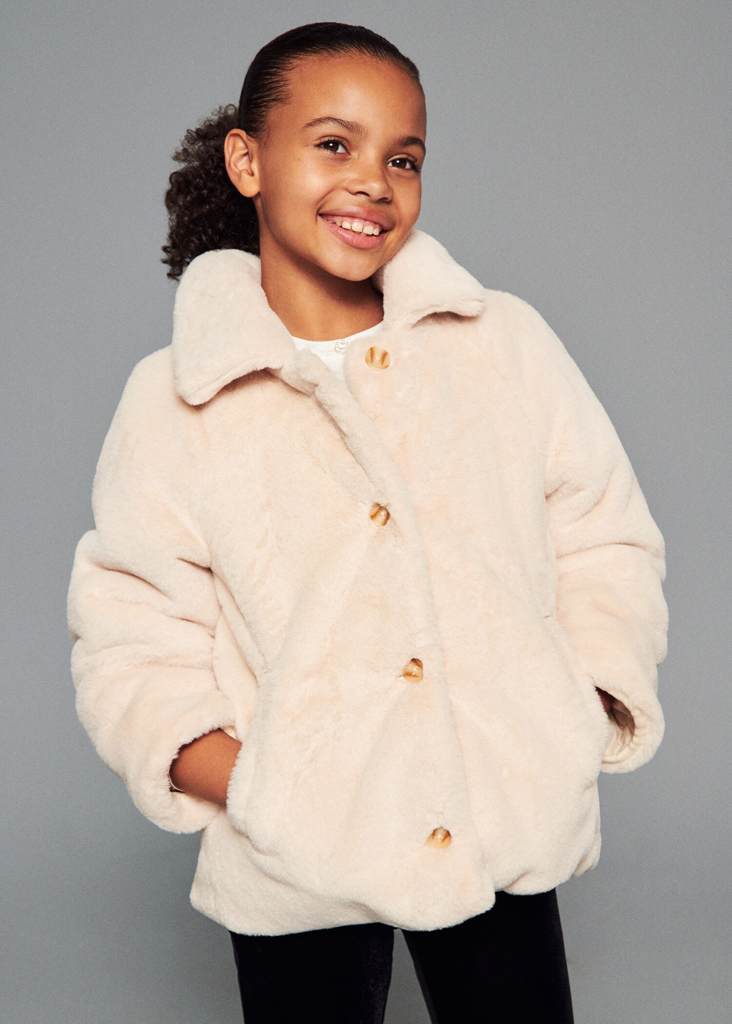 Fur-effect coat - Details of the article 6