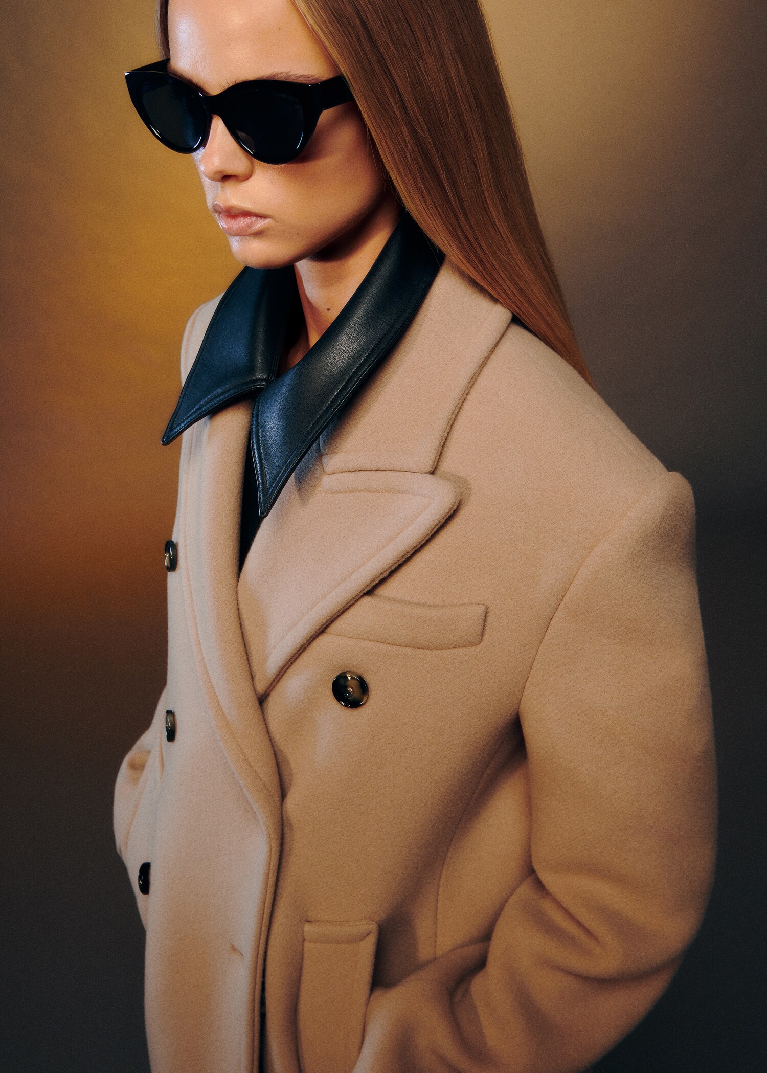 Double-breasted virgin wool coat - Details of the article 9
