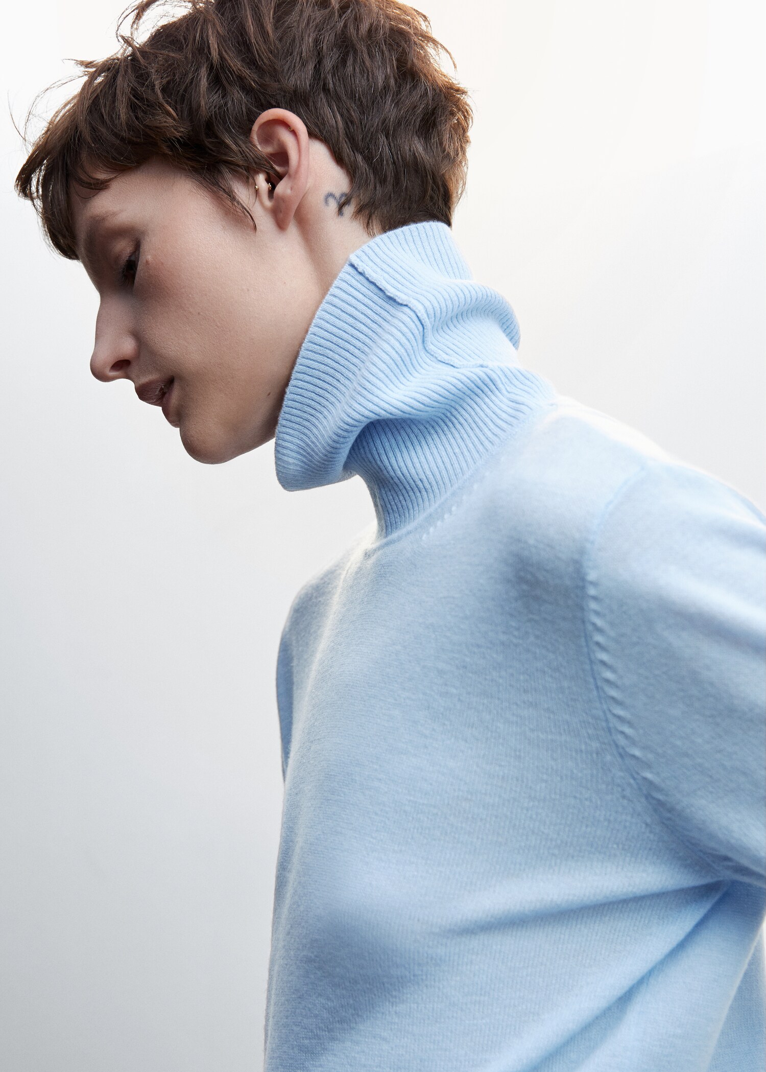 Turtle neck wool sweater - Details of the article 1