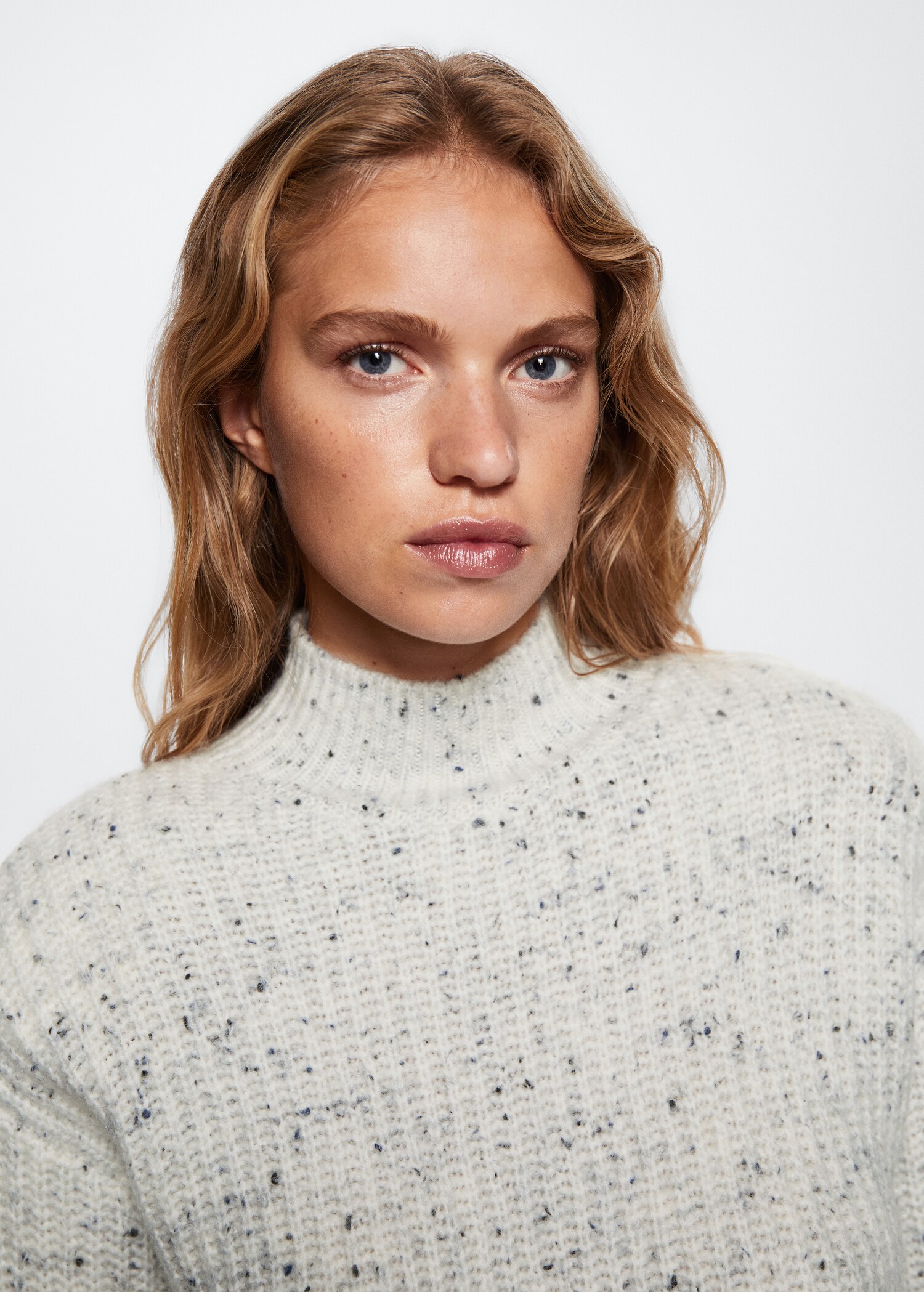 Gerippter Pullover mit halbhohem Kragen - Detail des Artikels 1