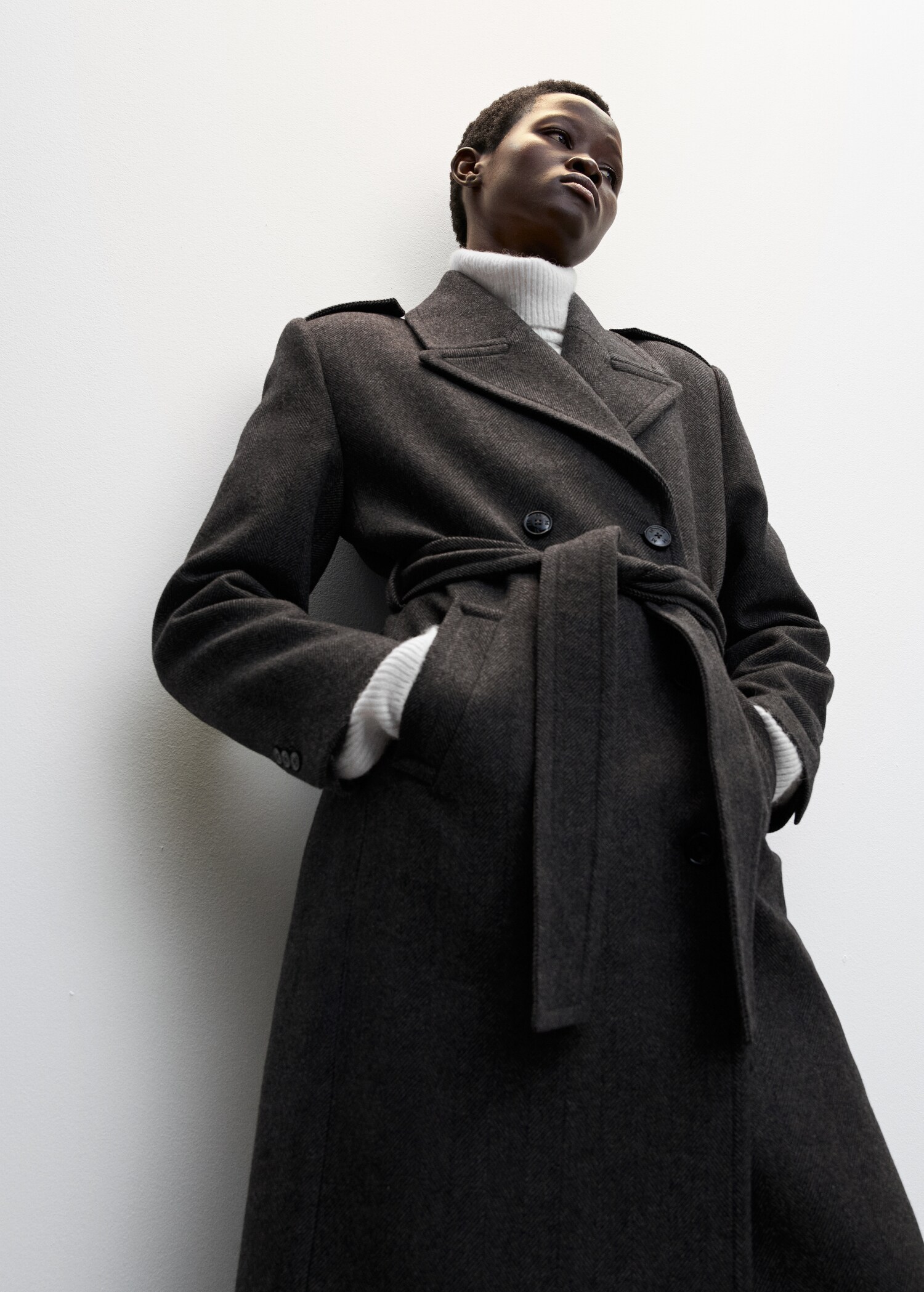 Buttoned wool coat - Details of the article 1