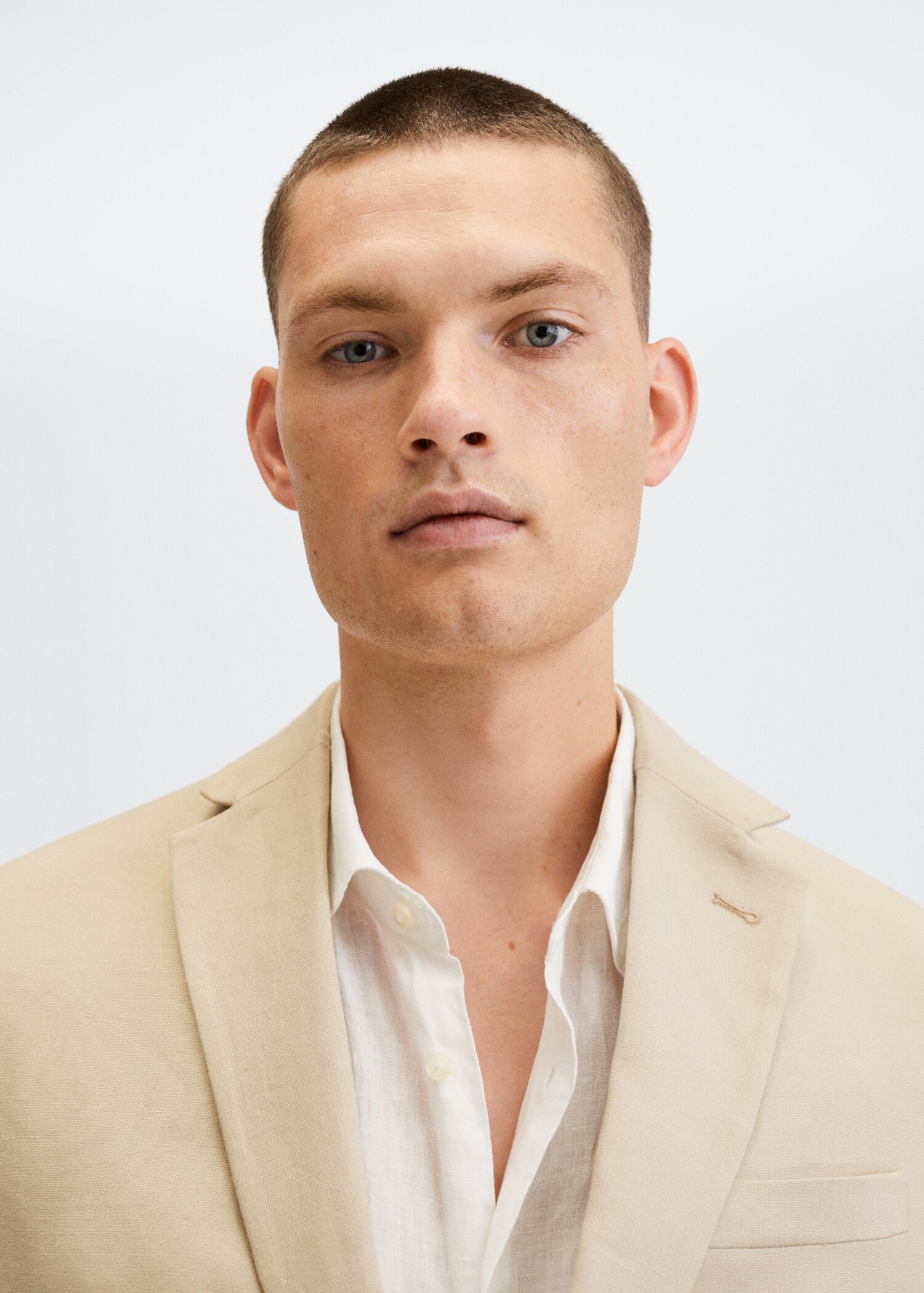 100% linen slim fit blazer - Details of the article 1