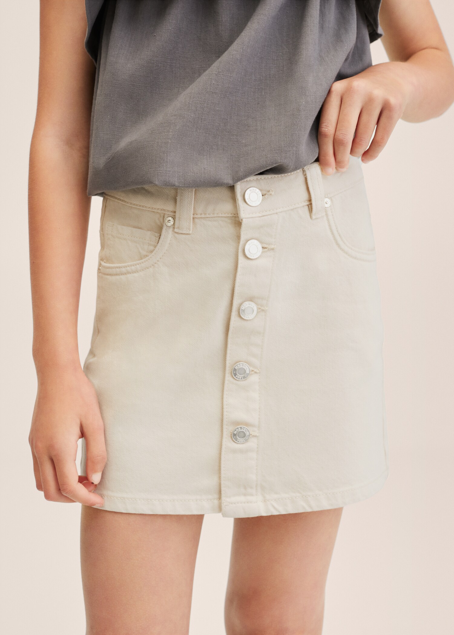 Buttoned denim skirt - Details of the article 2